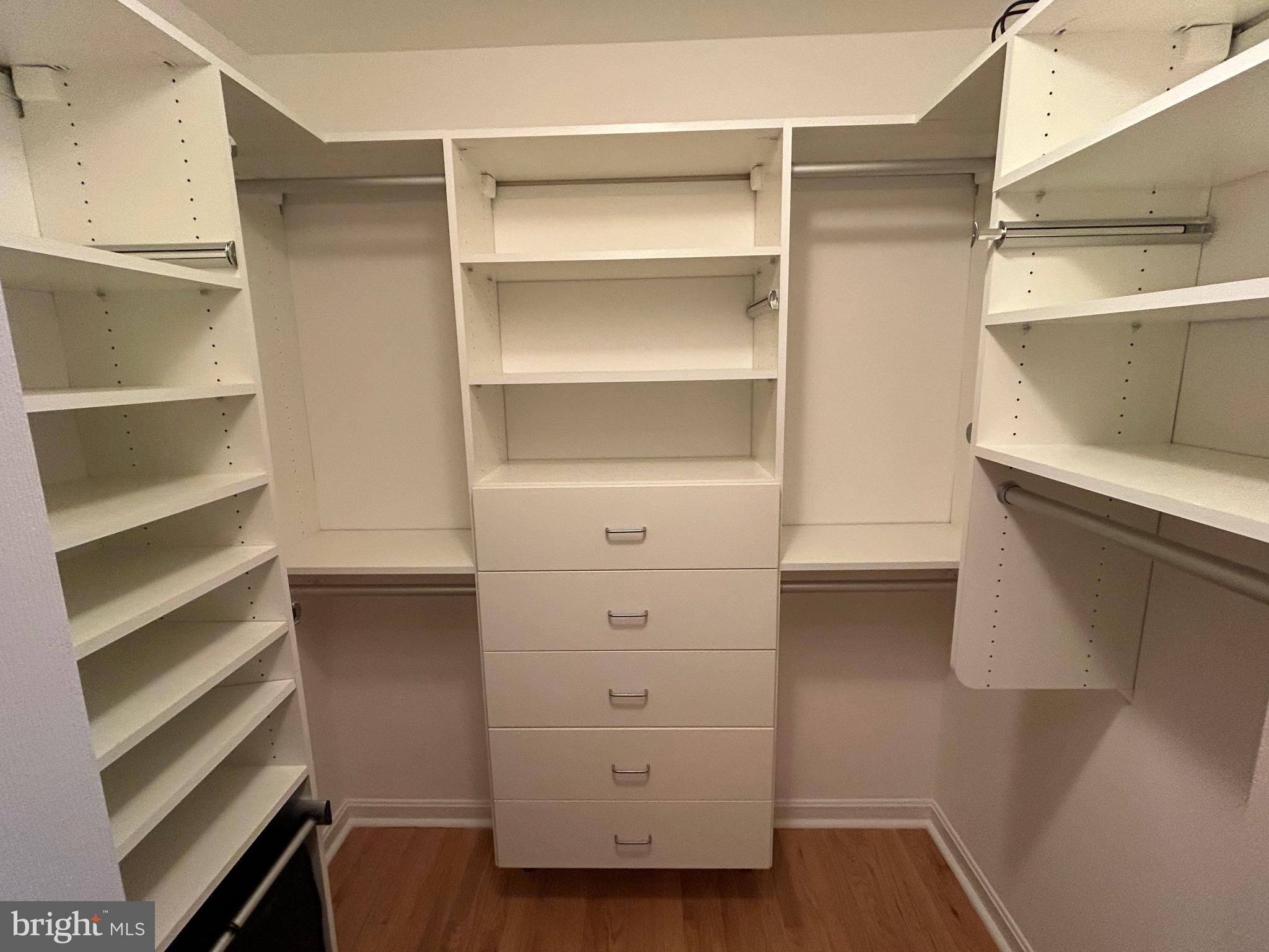 GUNPOWDER COVE - Residential