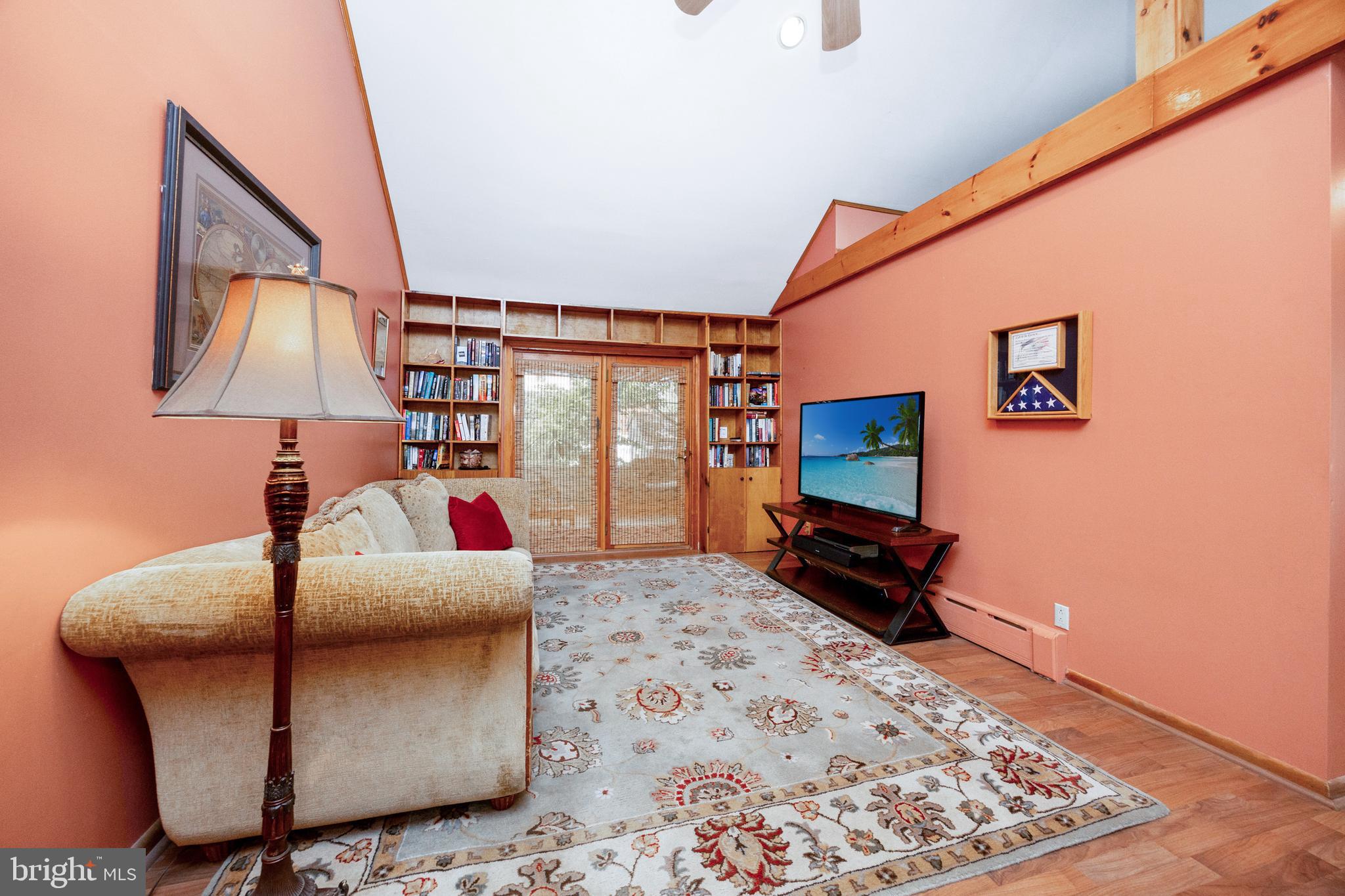 LYNNWOOD - Residential