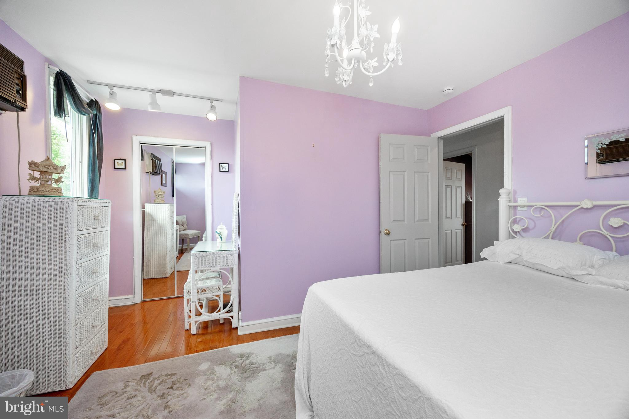 LYNNWOOD - Residential