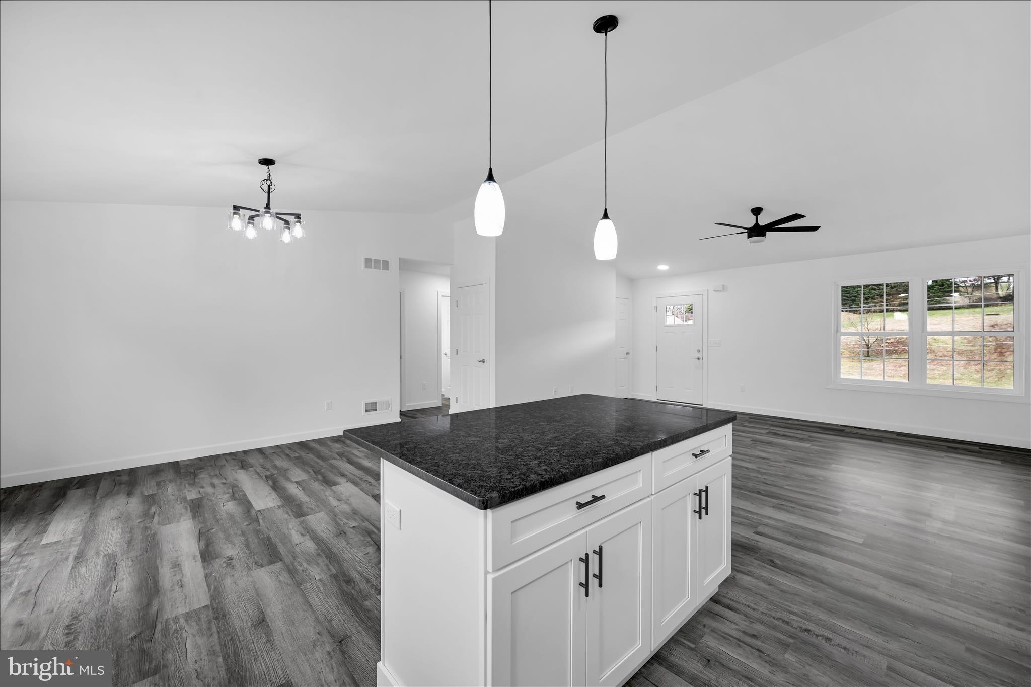 LAKE WYNONAH - Residential