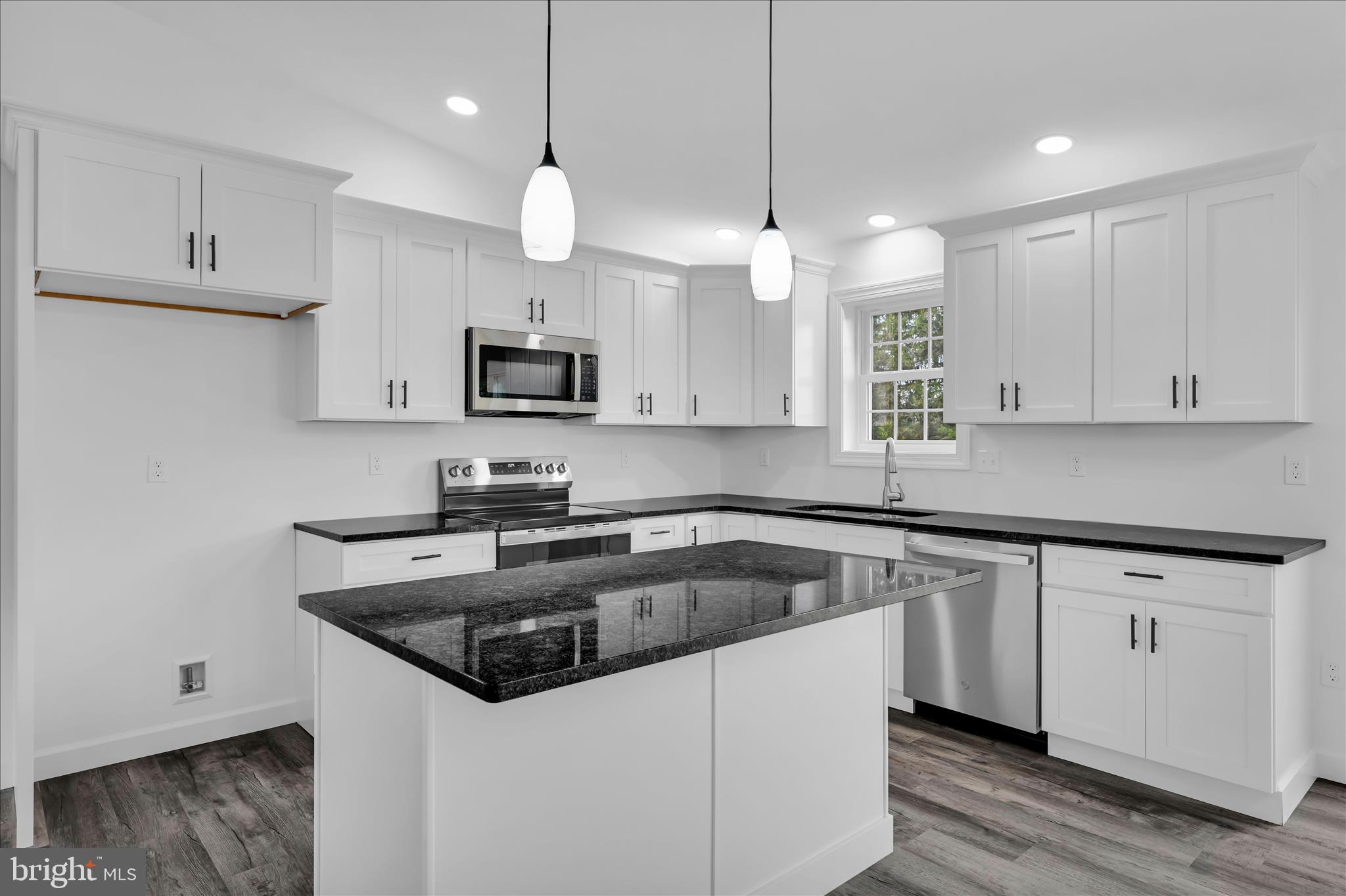 LAKE WYNONAH - Residential