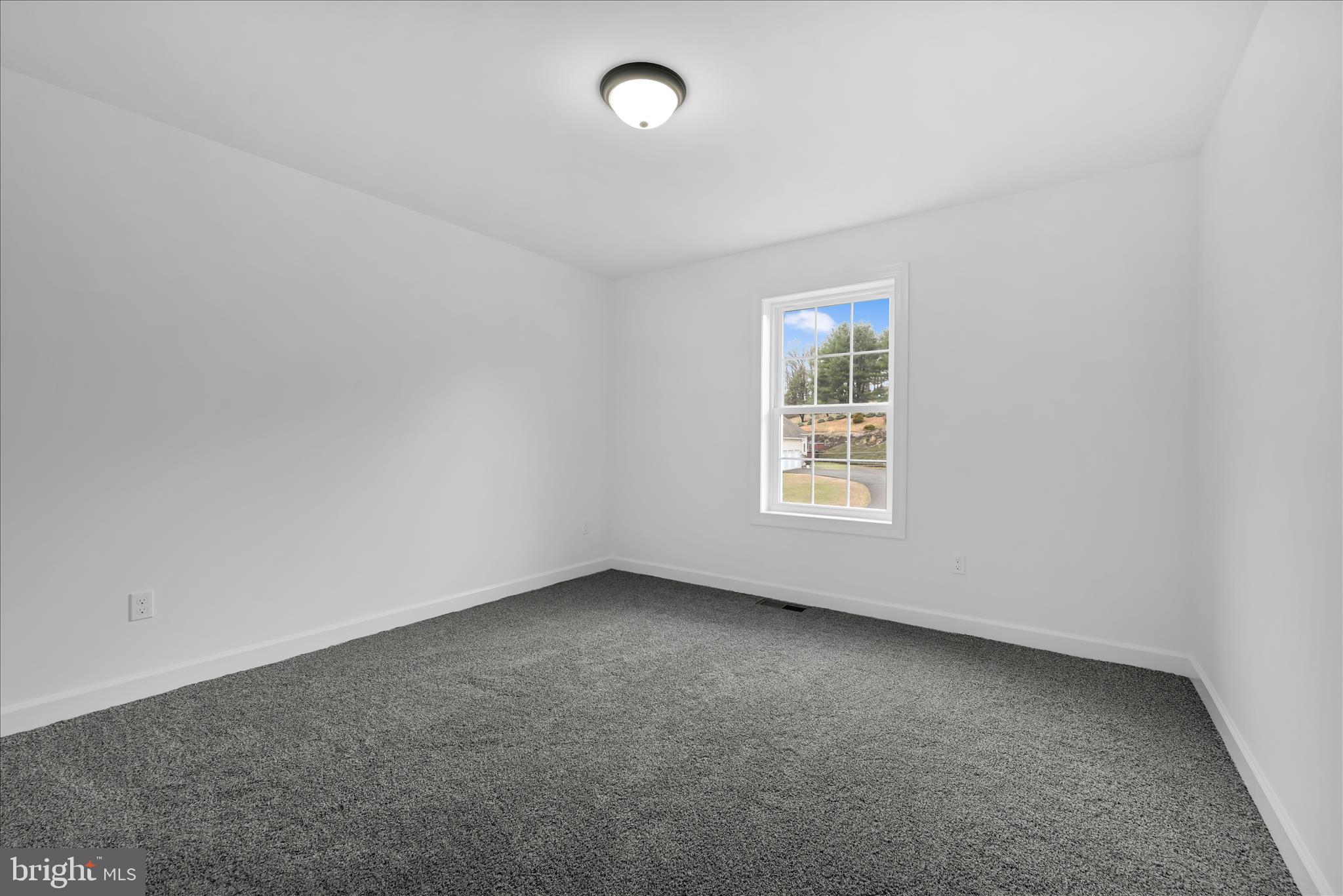 LAKE WYNONAH - Residential