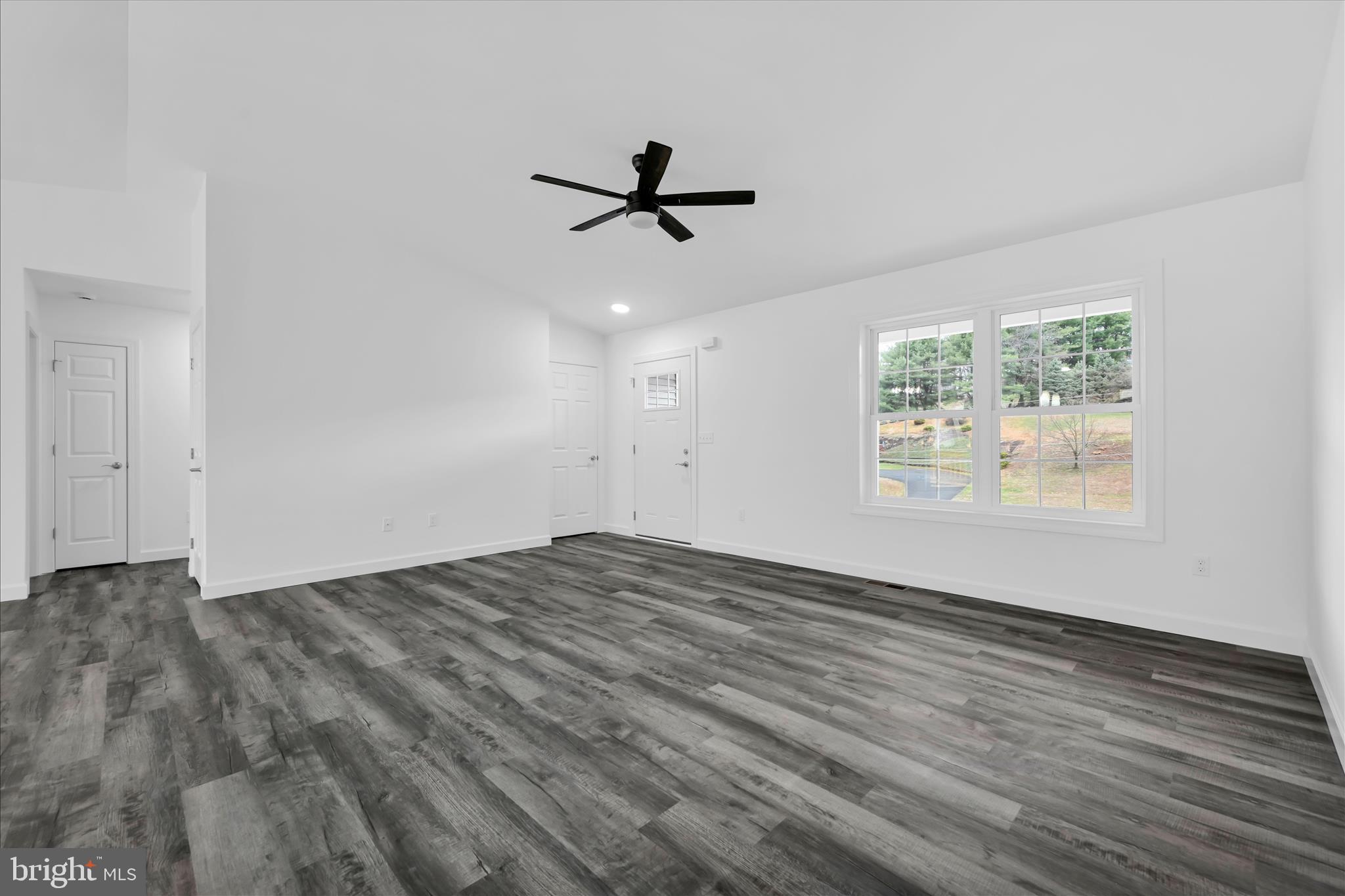 LAKE WYNONAH - Residential