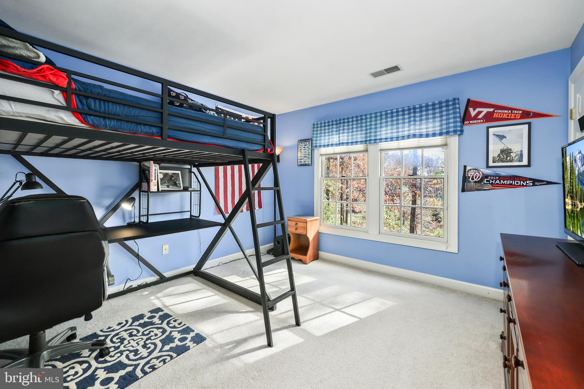 VIRGINIA OAKS - Residential