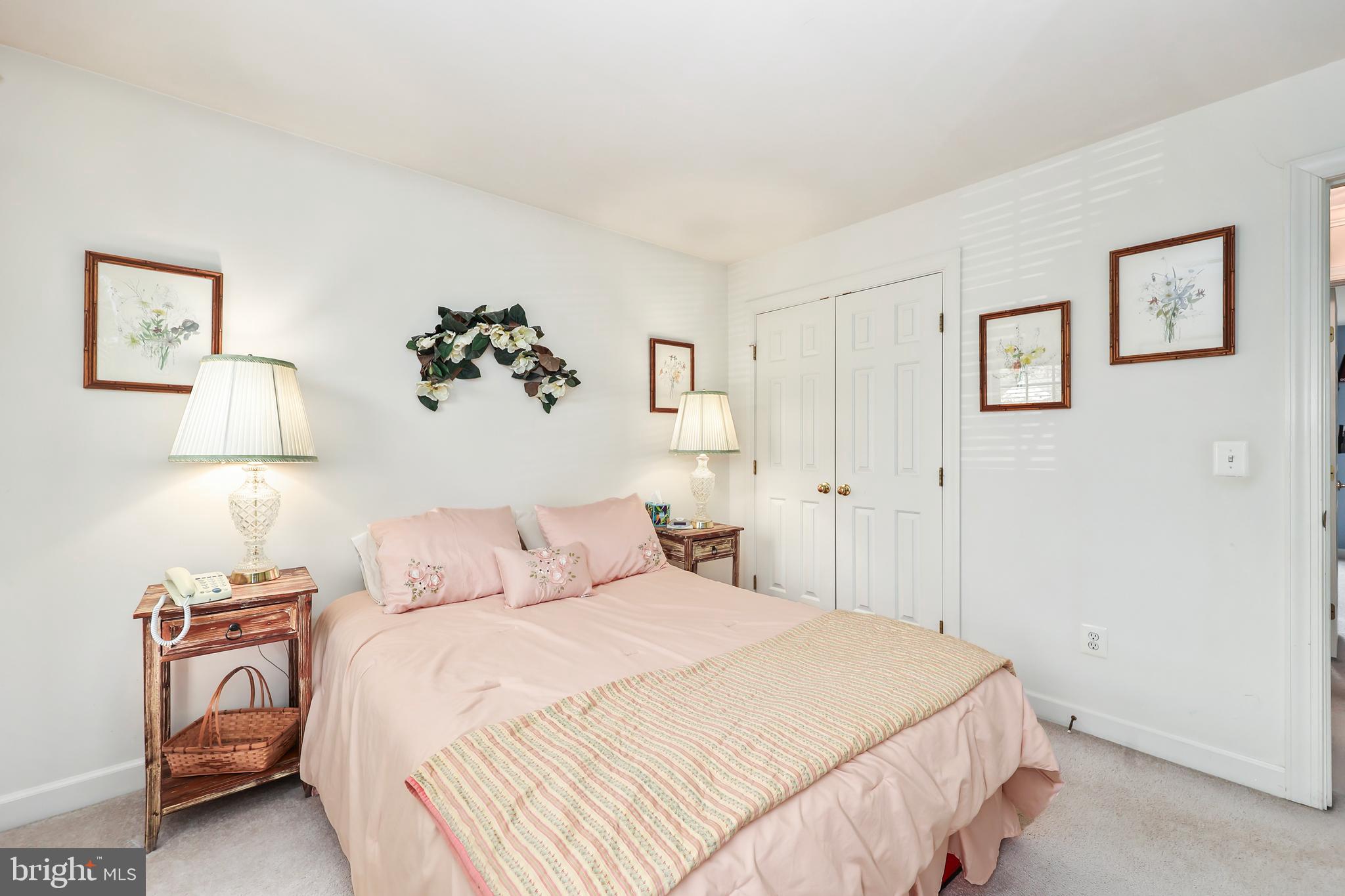 VIRGINIA OAKS - Residential