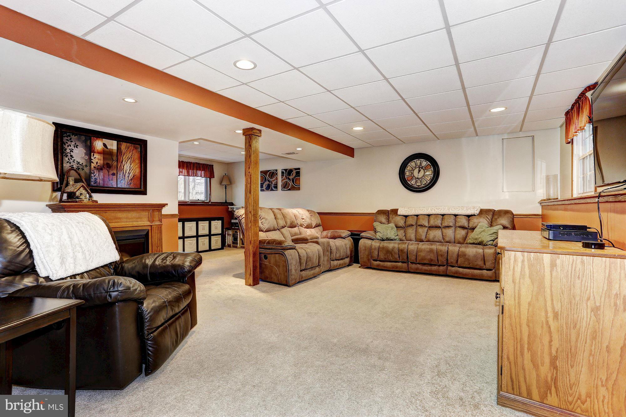 MAYFIELD MANOR - Residential