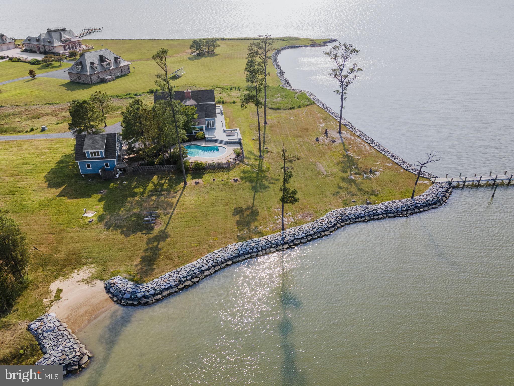 MCKEIL POINTE - Residential