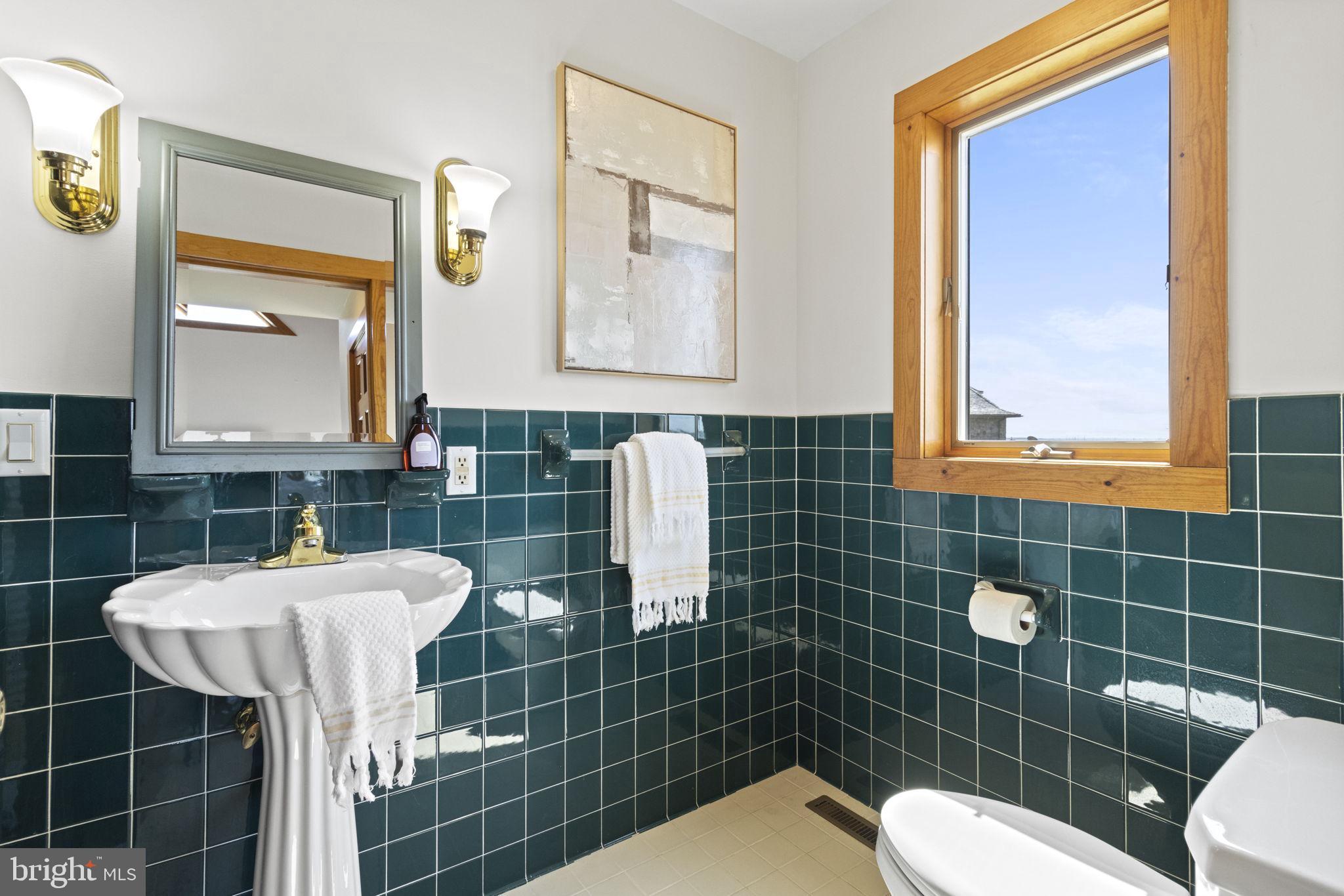 MCKEIL POINTE - Residential