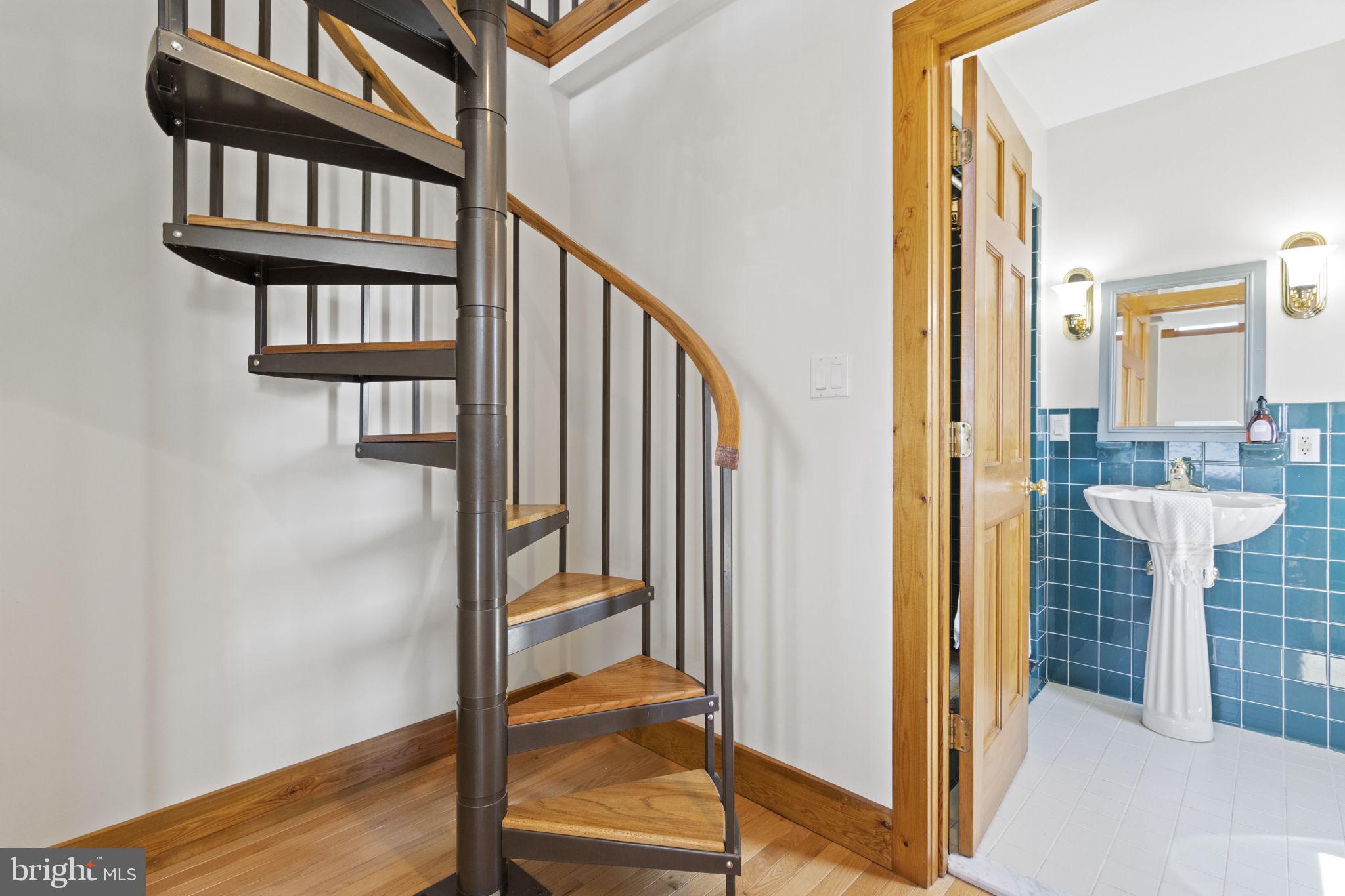 MCKEIL POINTE - Residential