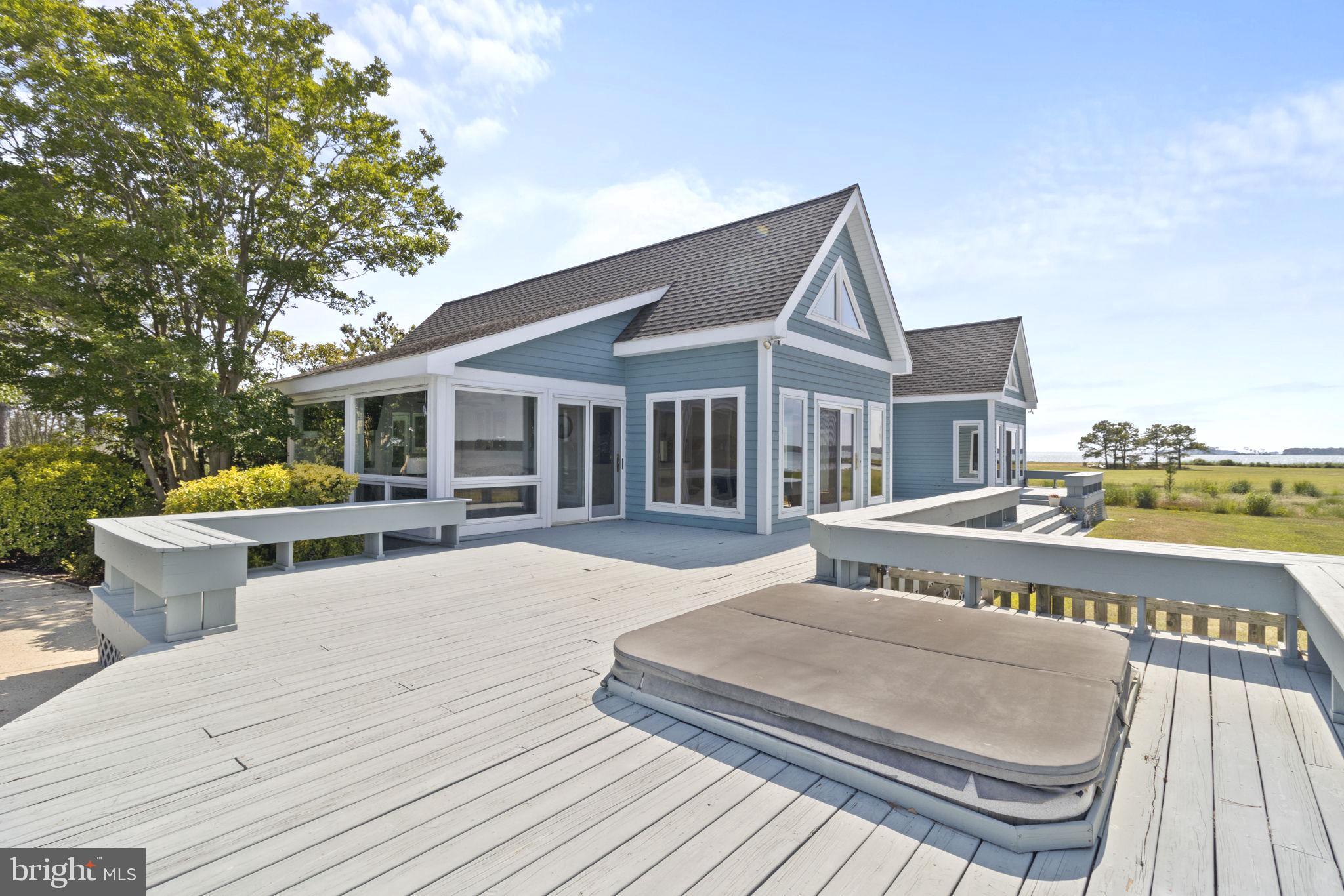 MCKEIL POINTE - Residential