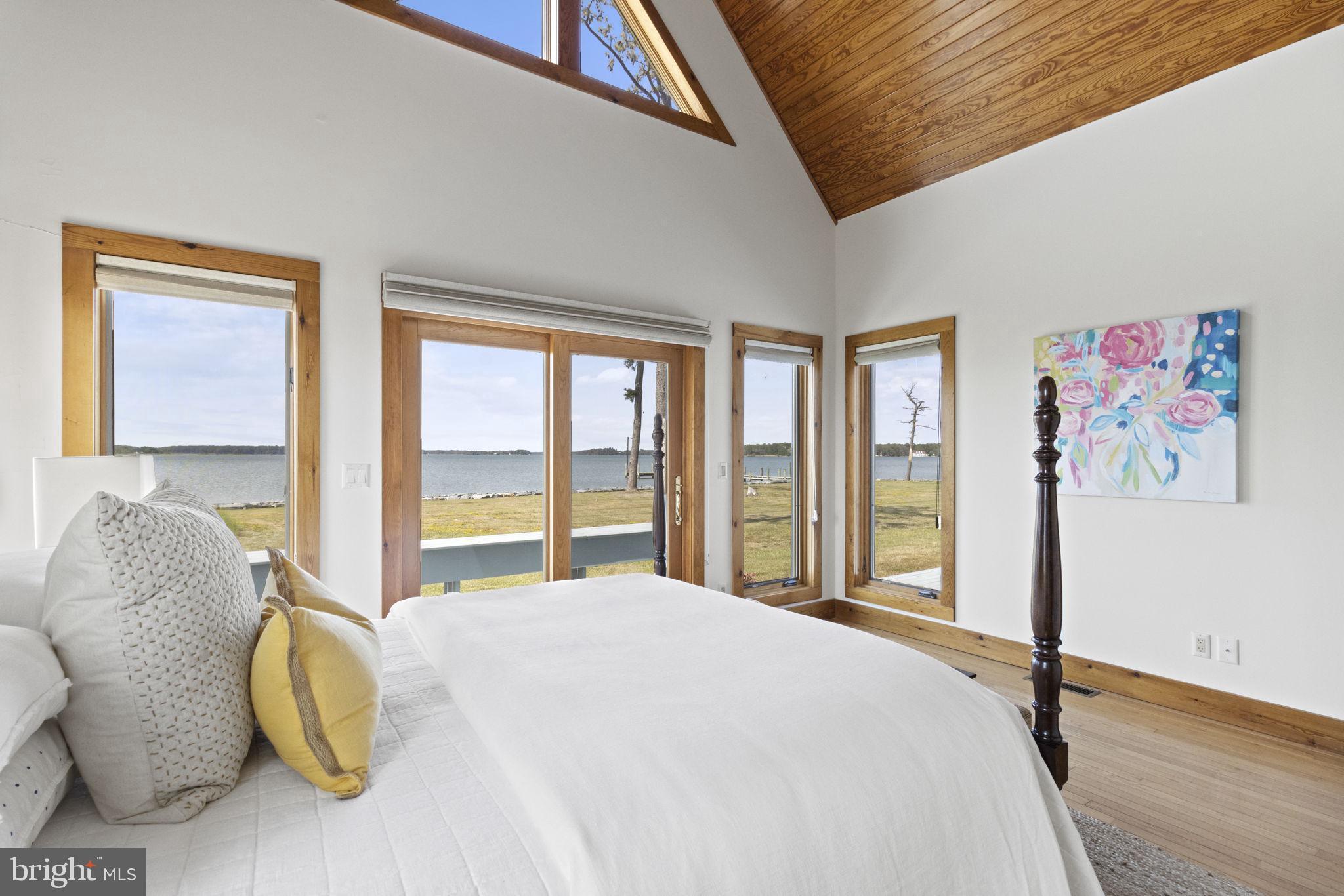 MCKEIL POINTE - Residential