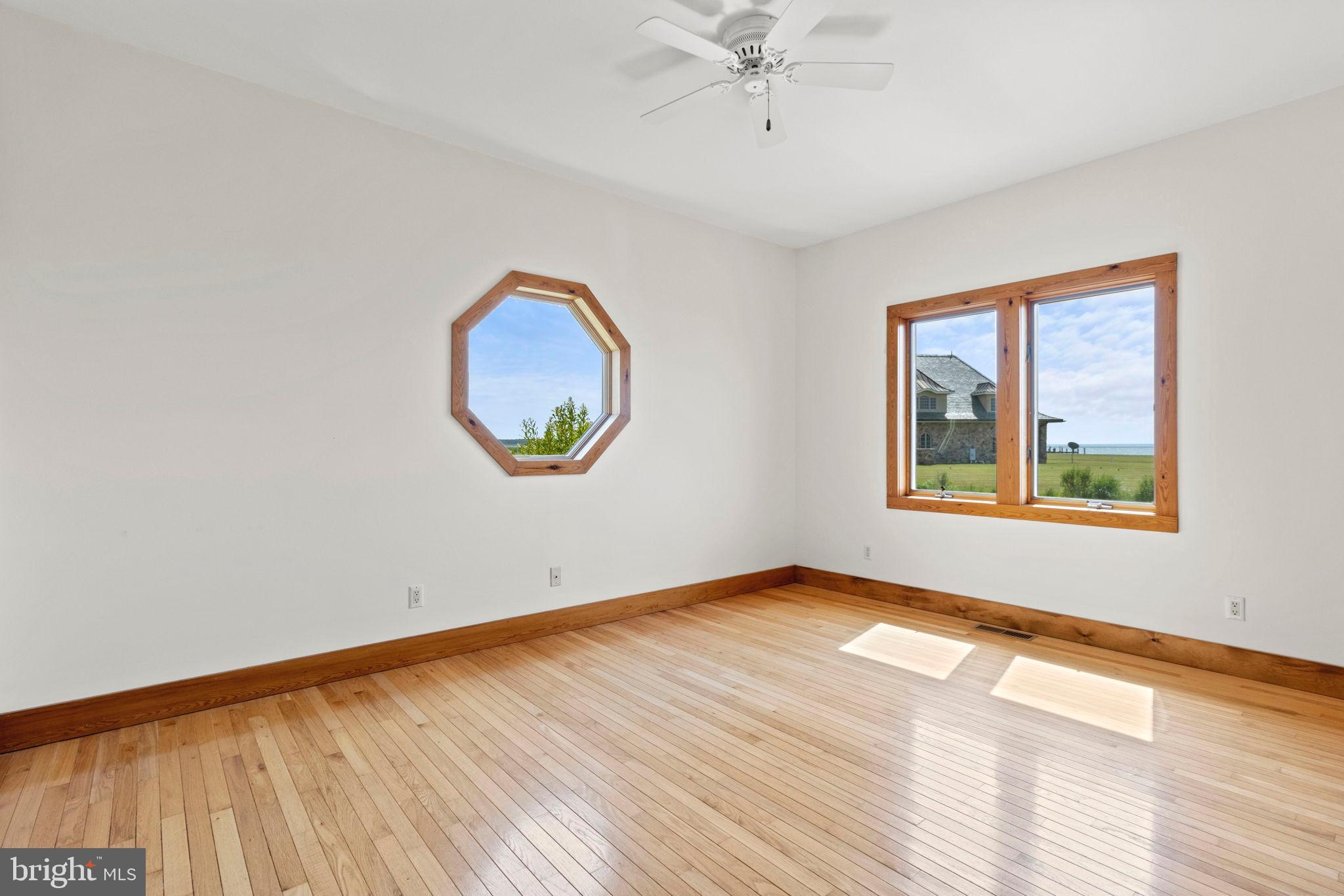 MCKEIL POINTE - Residential