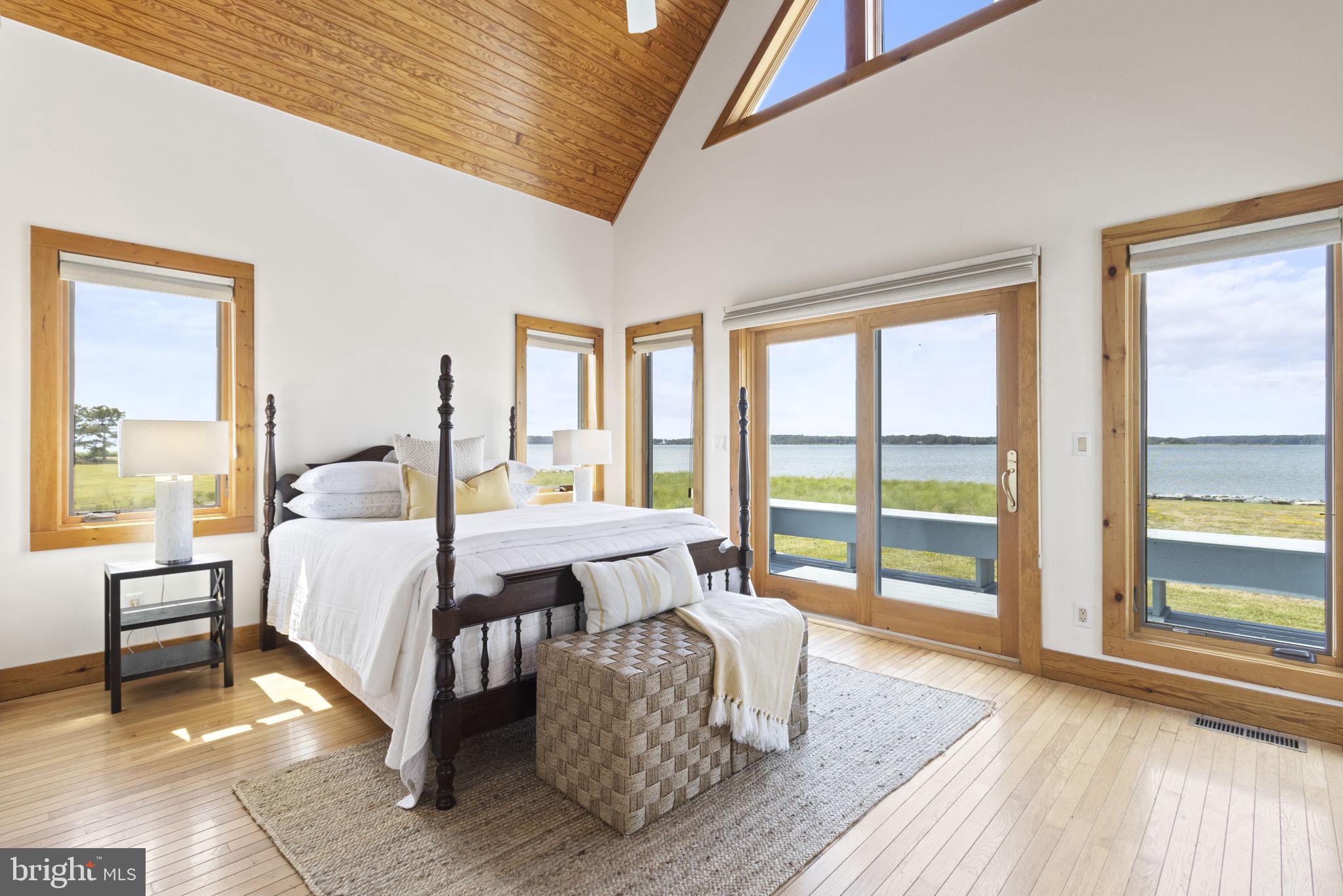 MCKEIL POINTE - Residential