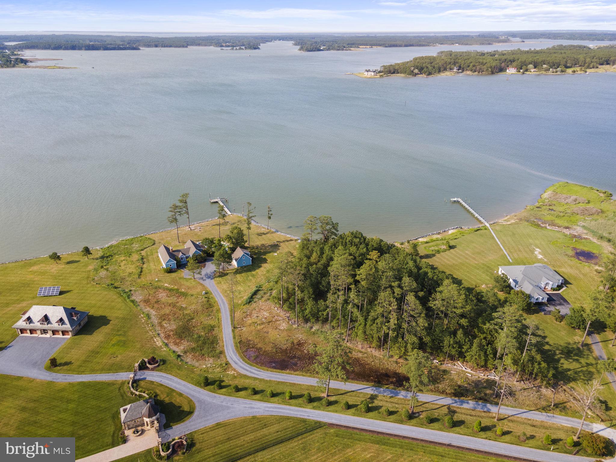 MCKEIL POINTE - Residential