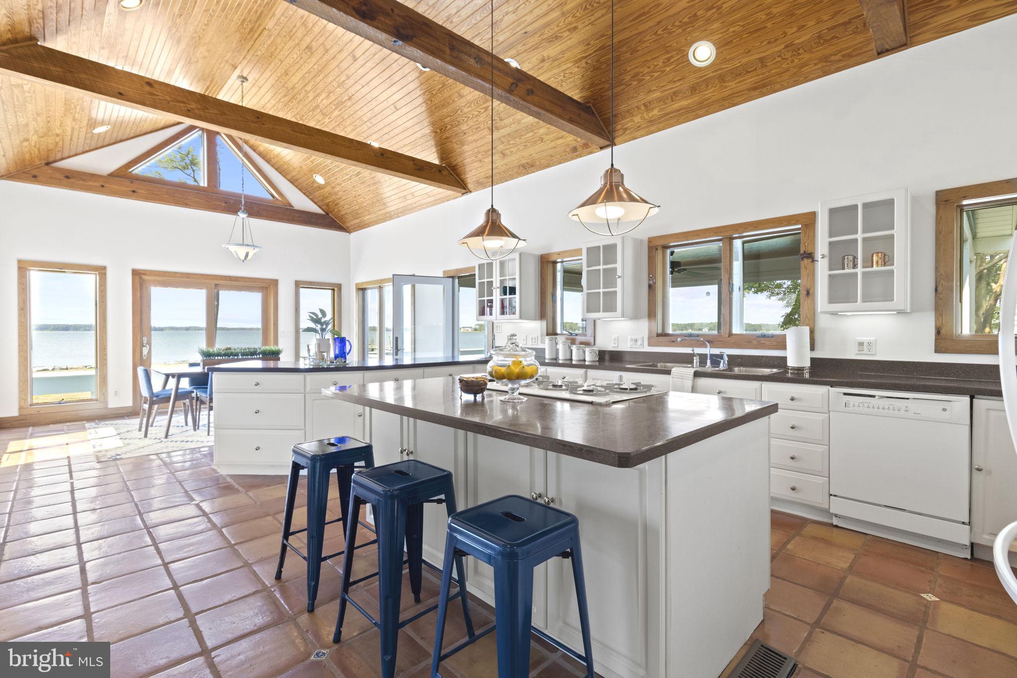 MCKEIL POINTE - Residential