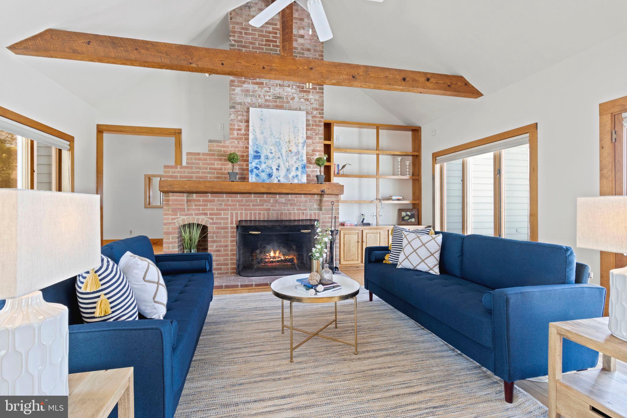 MCKEIL POINTE - Residential