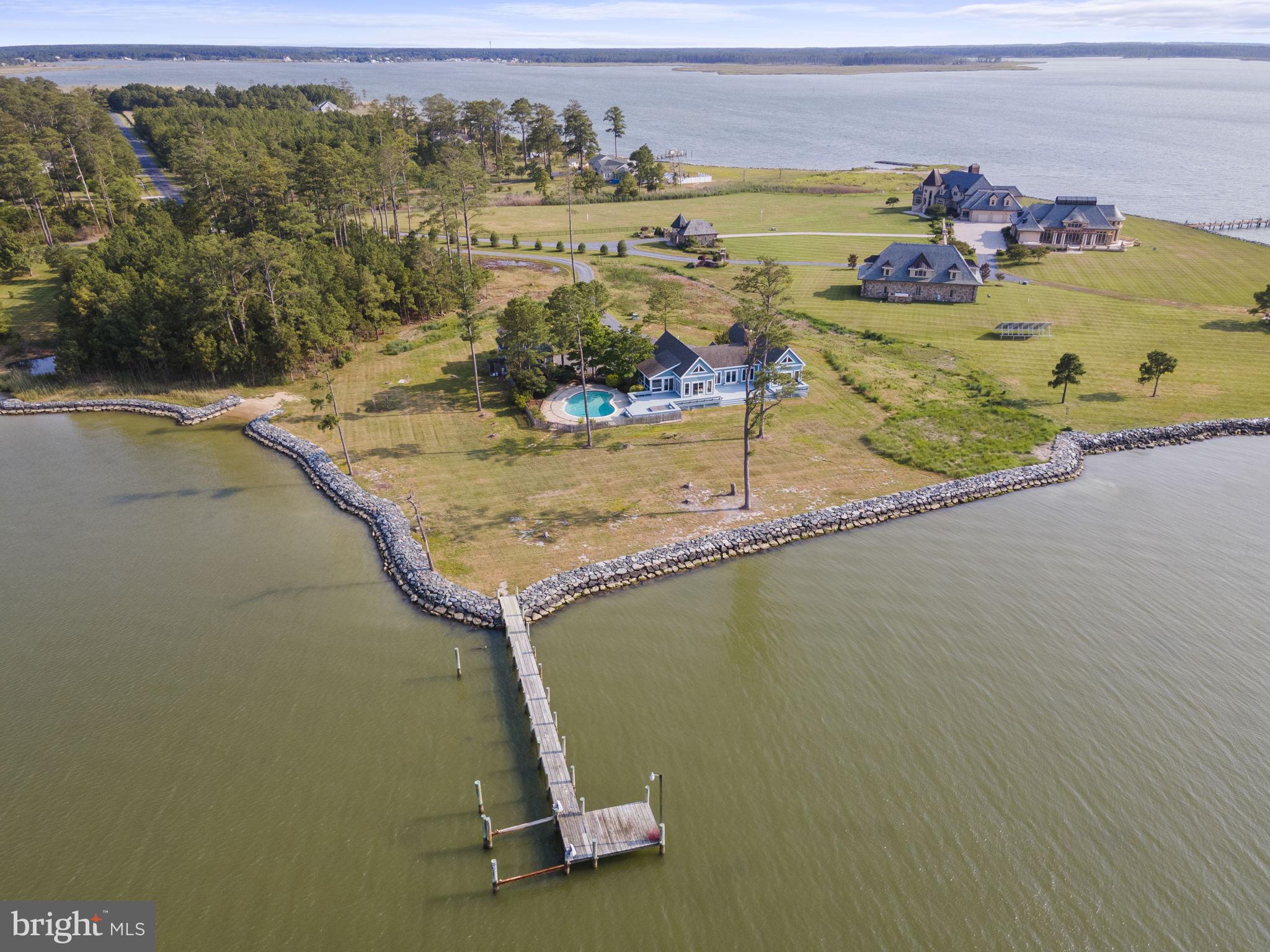 MCKEIL POINTE - Residential