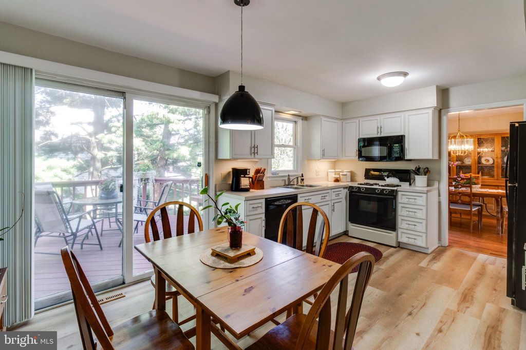 Photo of 30 Charles Place, BROWNSTOWN, PA 17508 (MLS # PALA2075696)