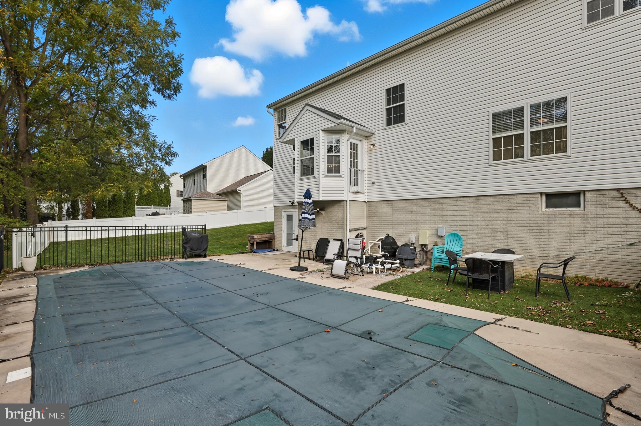 FURNACE HILLS - Residential