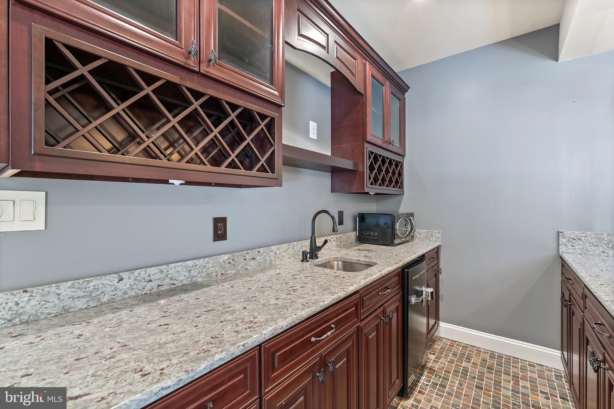 PORT POTOMAC - Residential