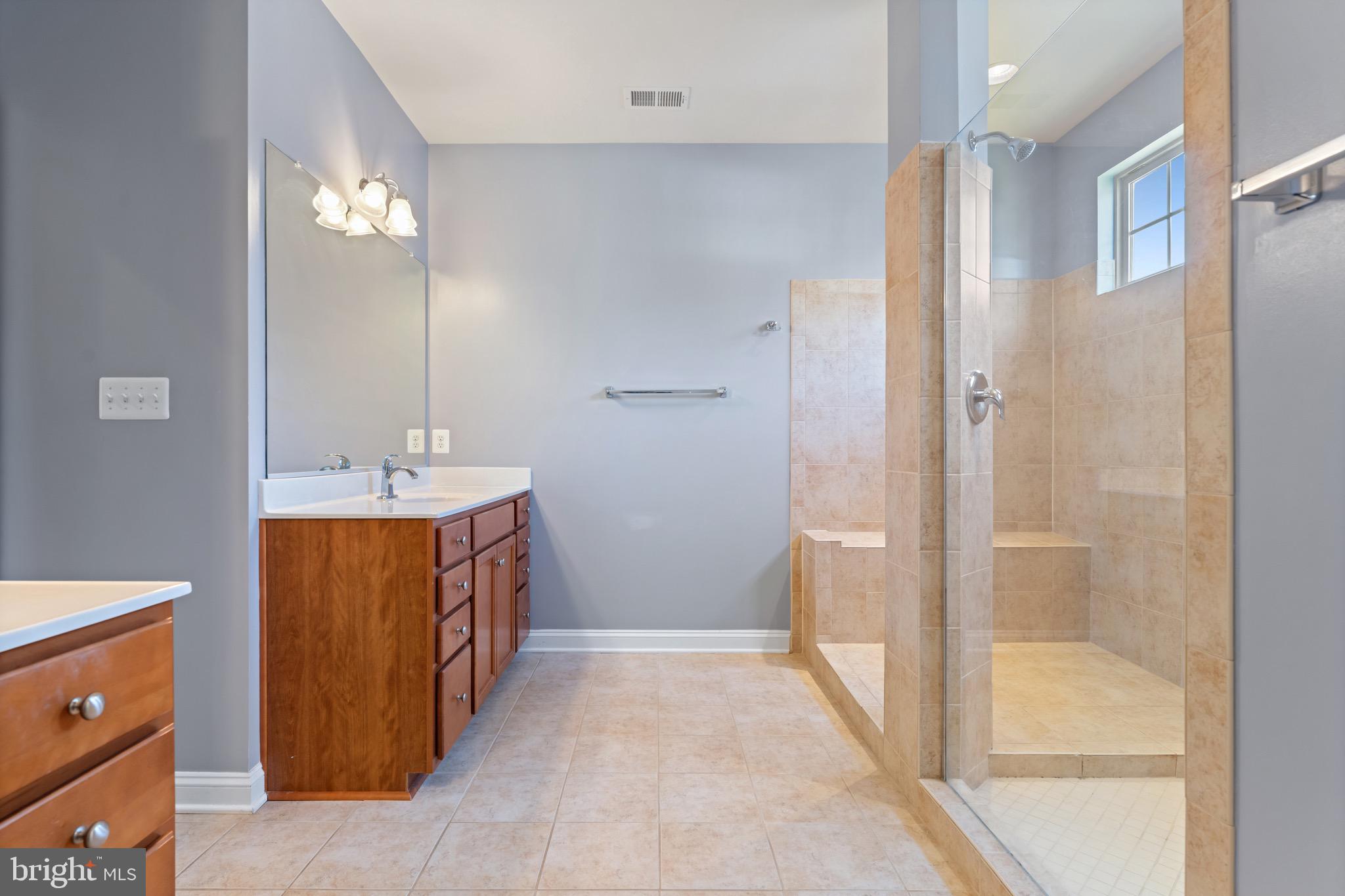 PORT POTOMAC - Residential