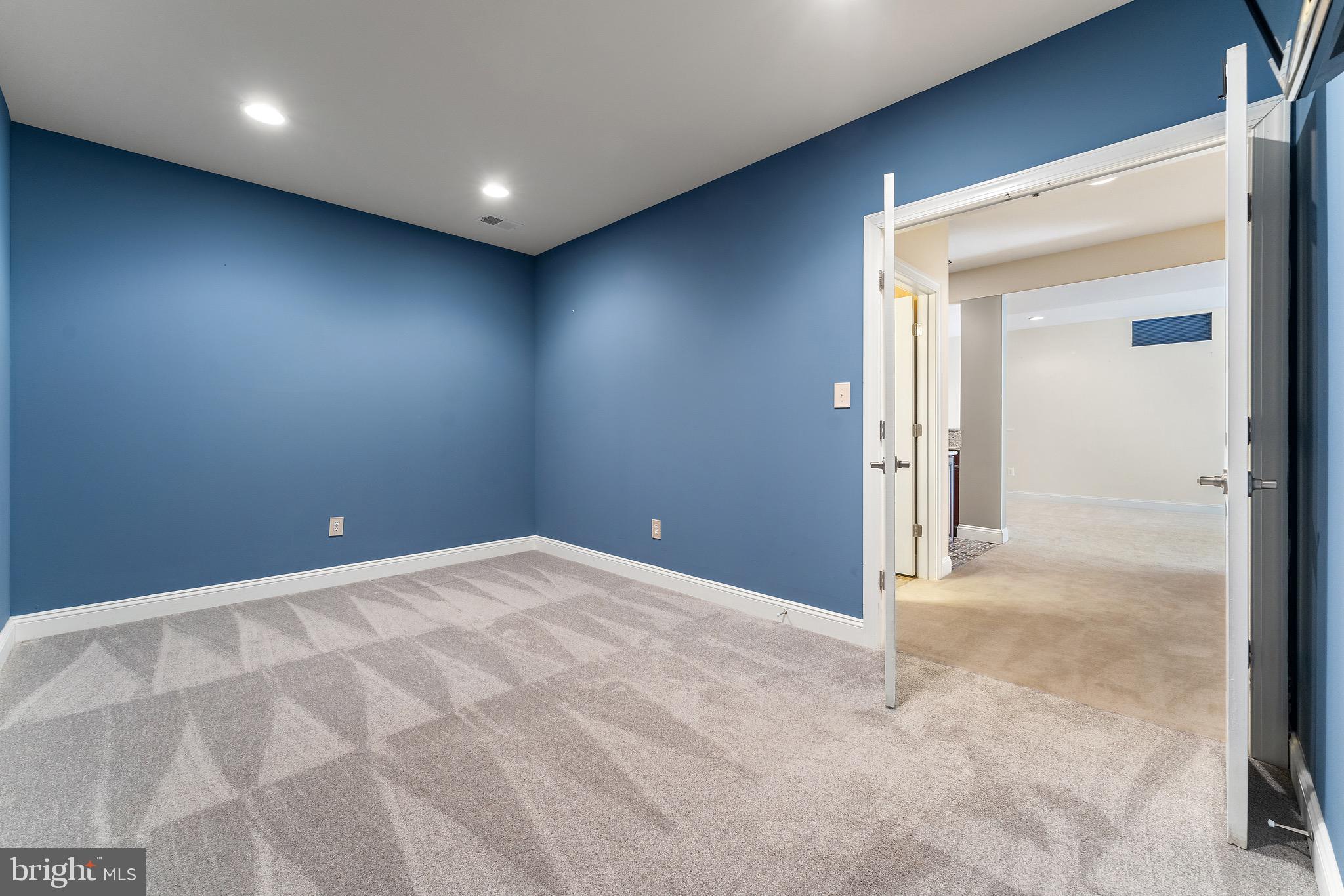 PORT POTOMAC - Residential