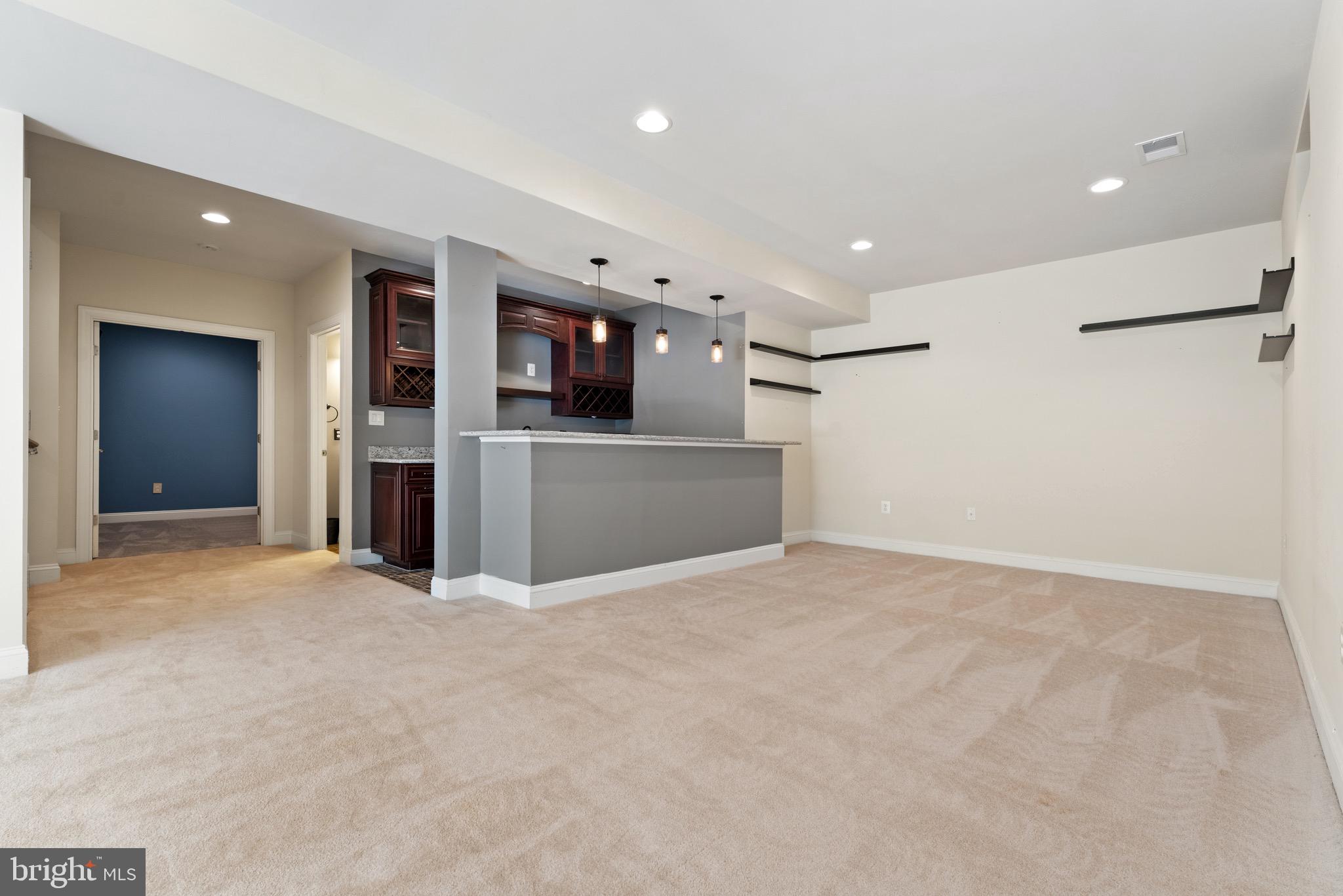 PORT POTOMAC - Residential