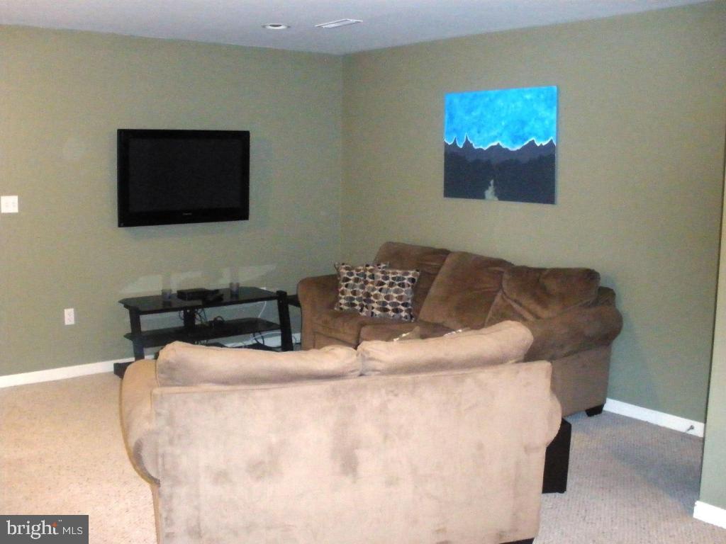 QUAIL HOLLOW - Residential