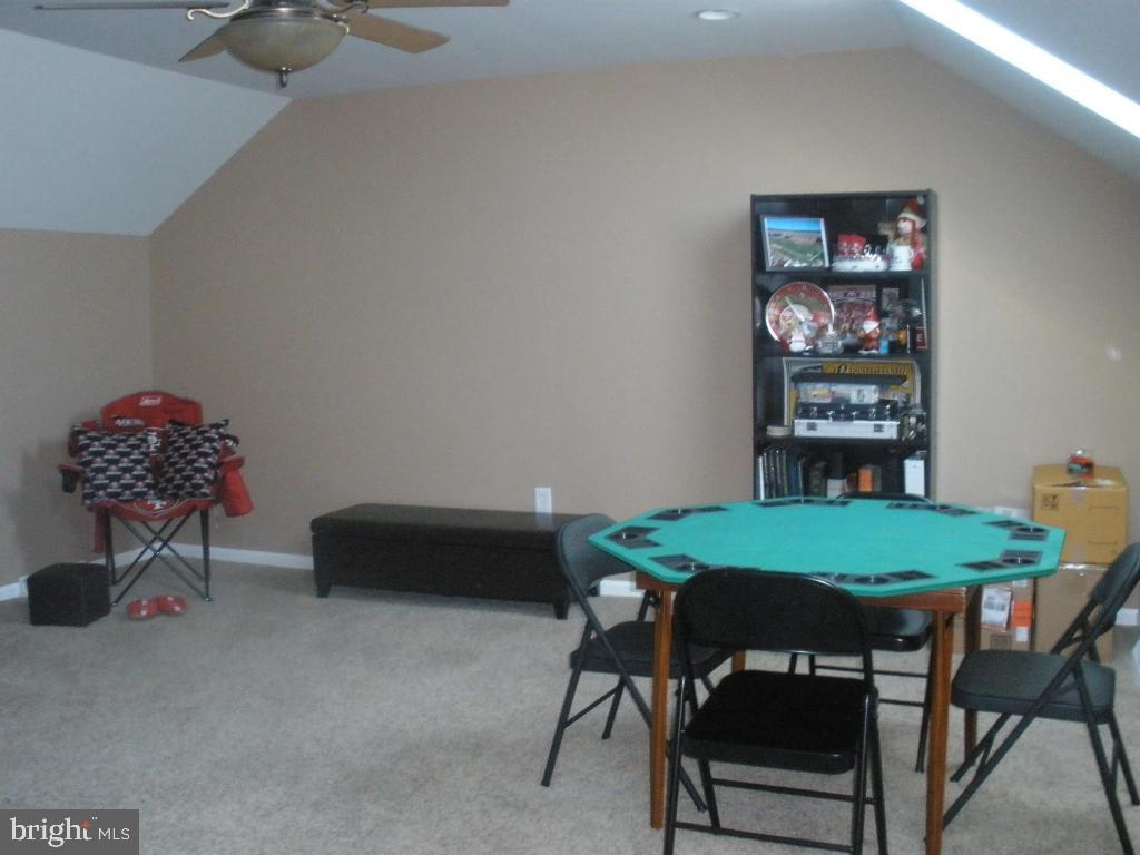 QUAIL HOLLOW - Residential