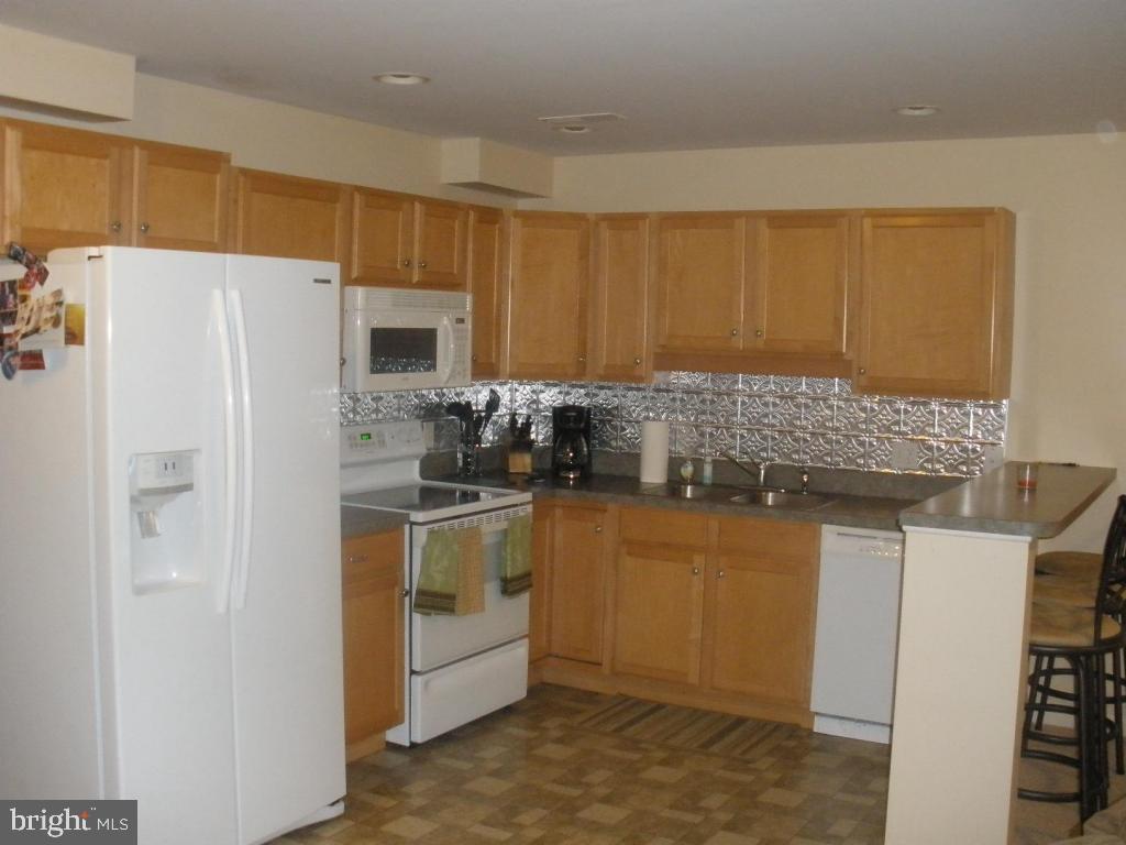 QUAIL HOLLOW - Residential