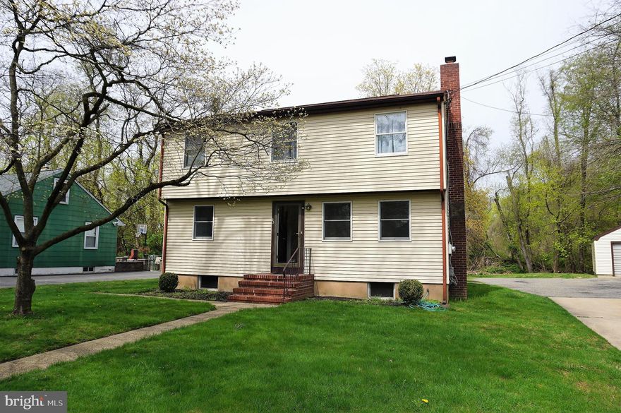 Great 2nd floor apartment at the end of a dead-end street. This unit features 2 good sized bedrooms a large  great room and kitchen as well as a laundry room off of the kitchen. There is room for one car parking in the driveway. Tenant to pay their electric and cable/internet. HEAT AND WATER INCLUDED

Each tenant over the age of 18 to fill out a lease application and supply last 3 pay stubs as well as applying on NTN website. There is a charge to apply using  NTN