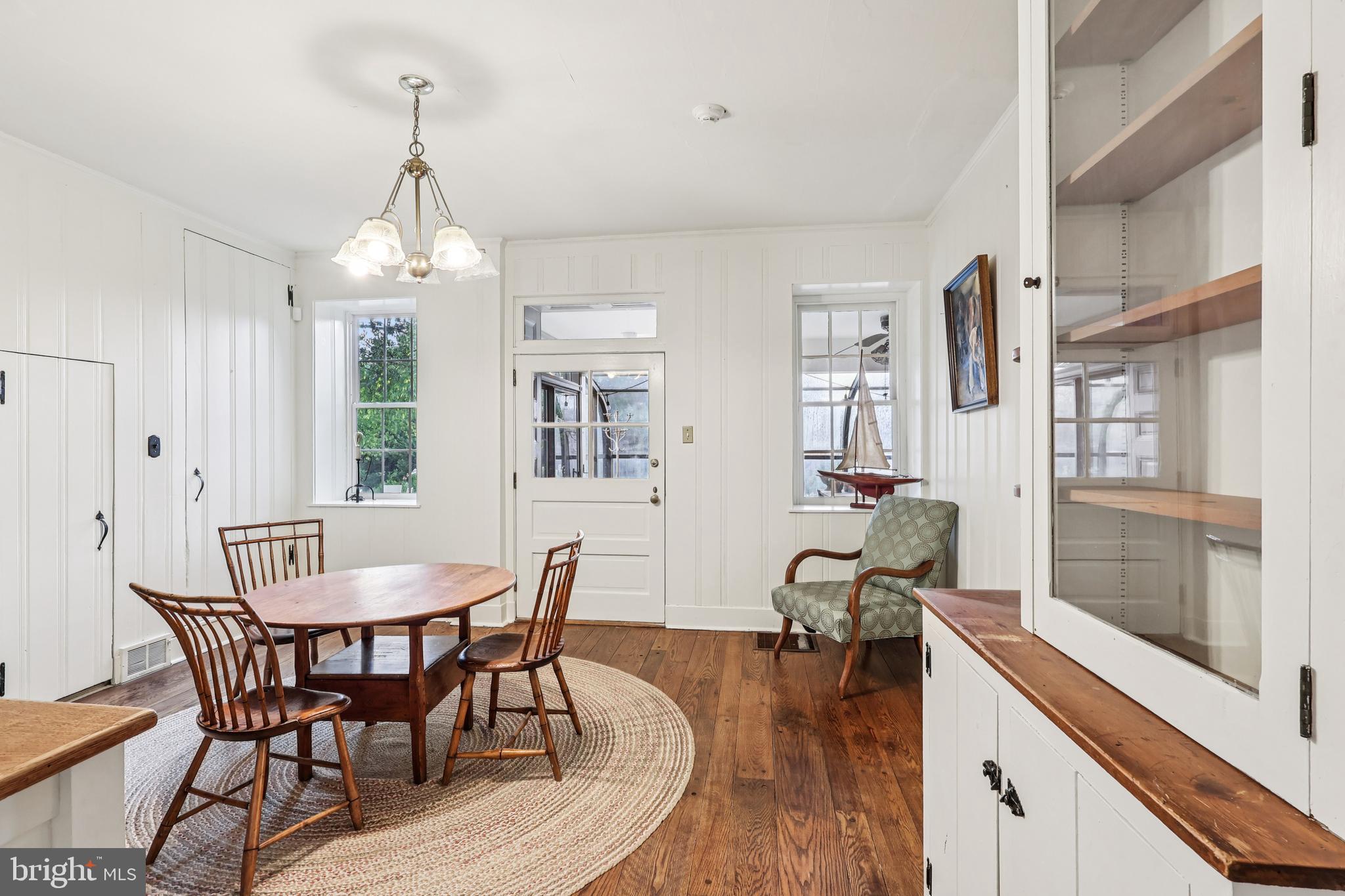 PEBBLE HILL - Residential