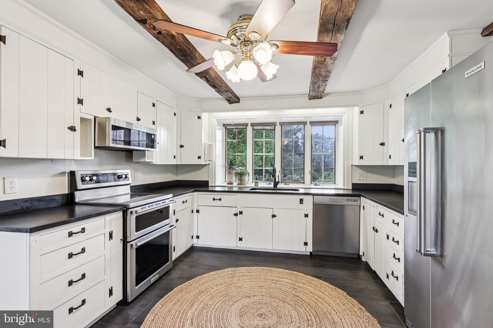 PEBBLE HILL - Residential