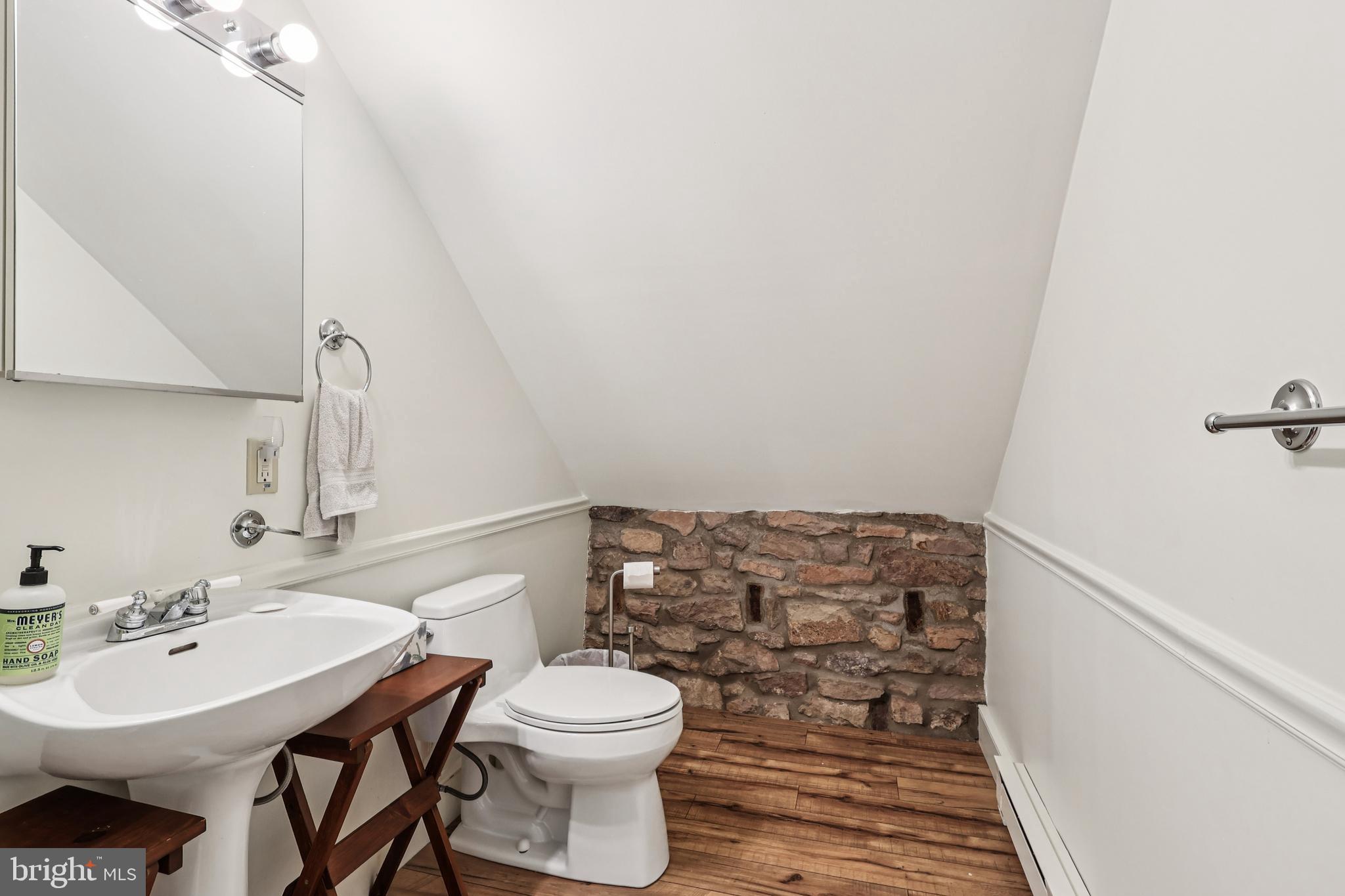 PEBBLE HILL - Residential