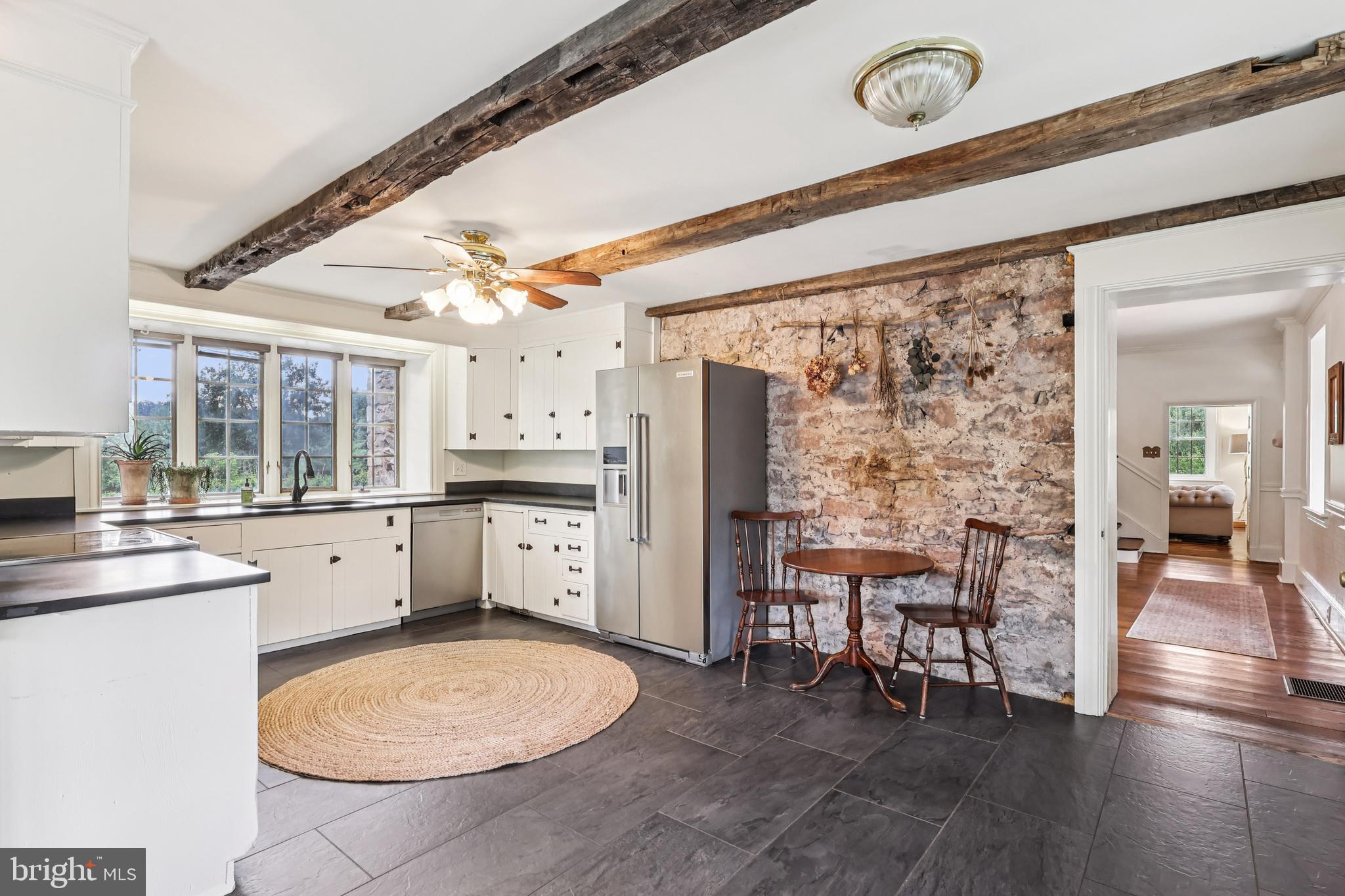 PEBBLE HILL - Residential