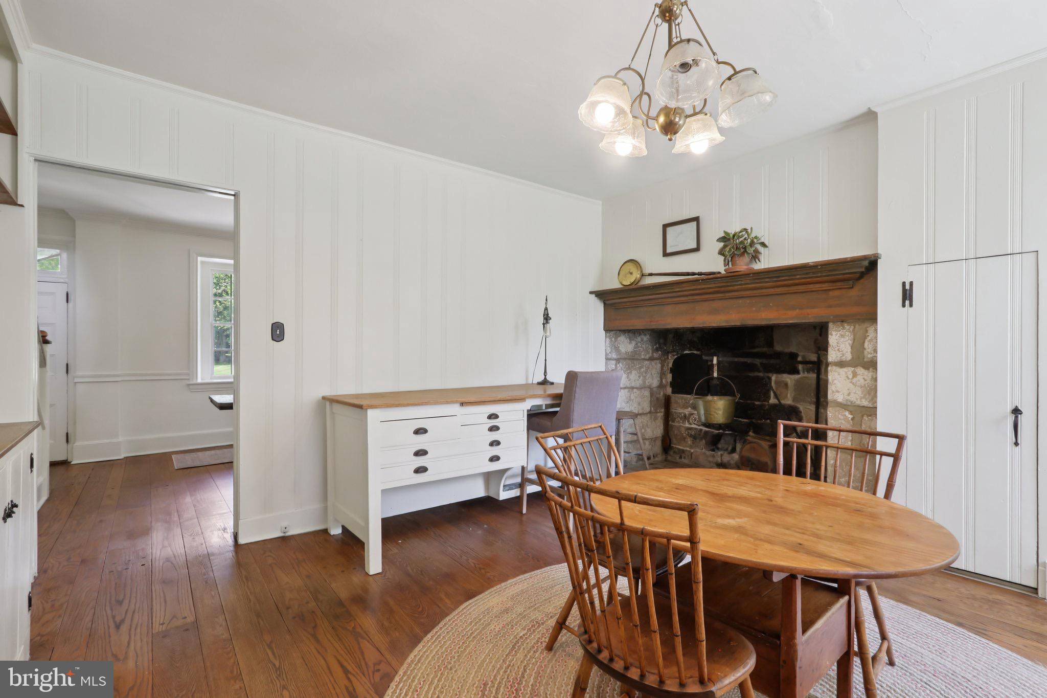 PEBBLE HILL - Residential