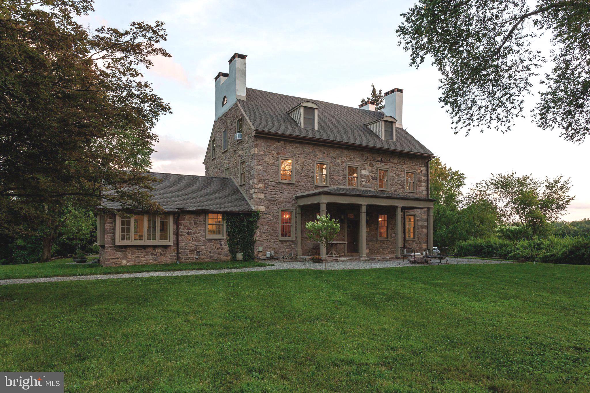 PEBBLE HILL - Residential