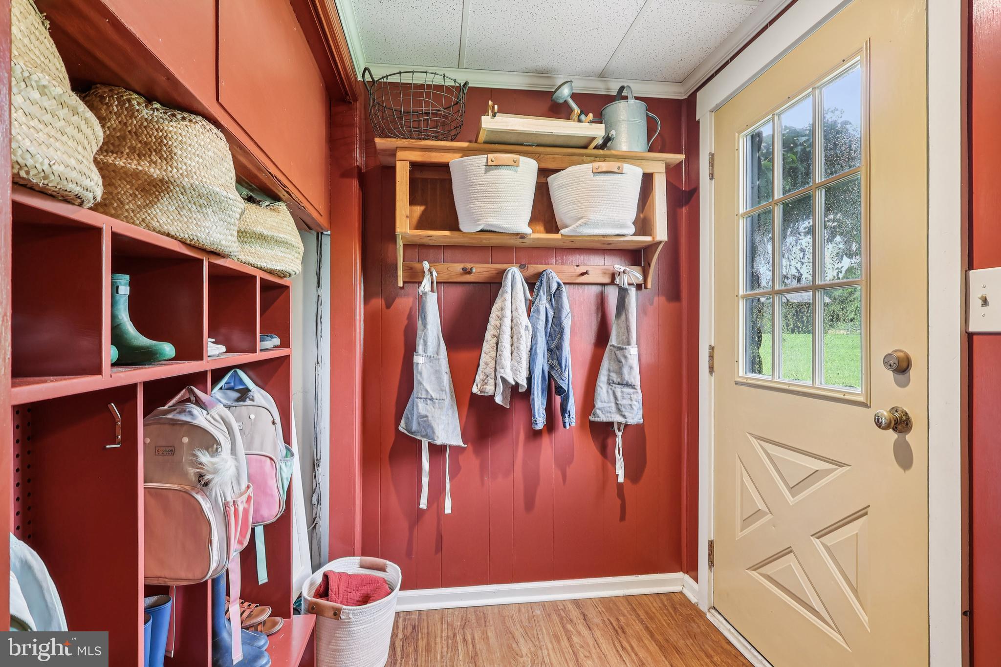 PEBBLE HILL - Residential