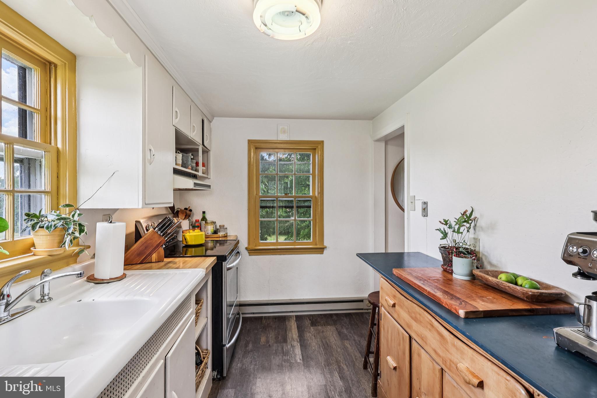 PEBBLE HILL - Residential