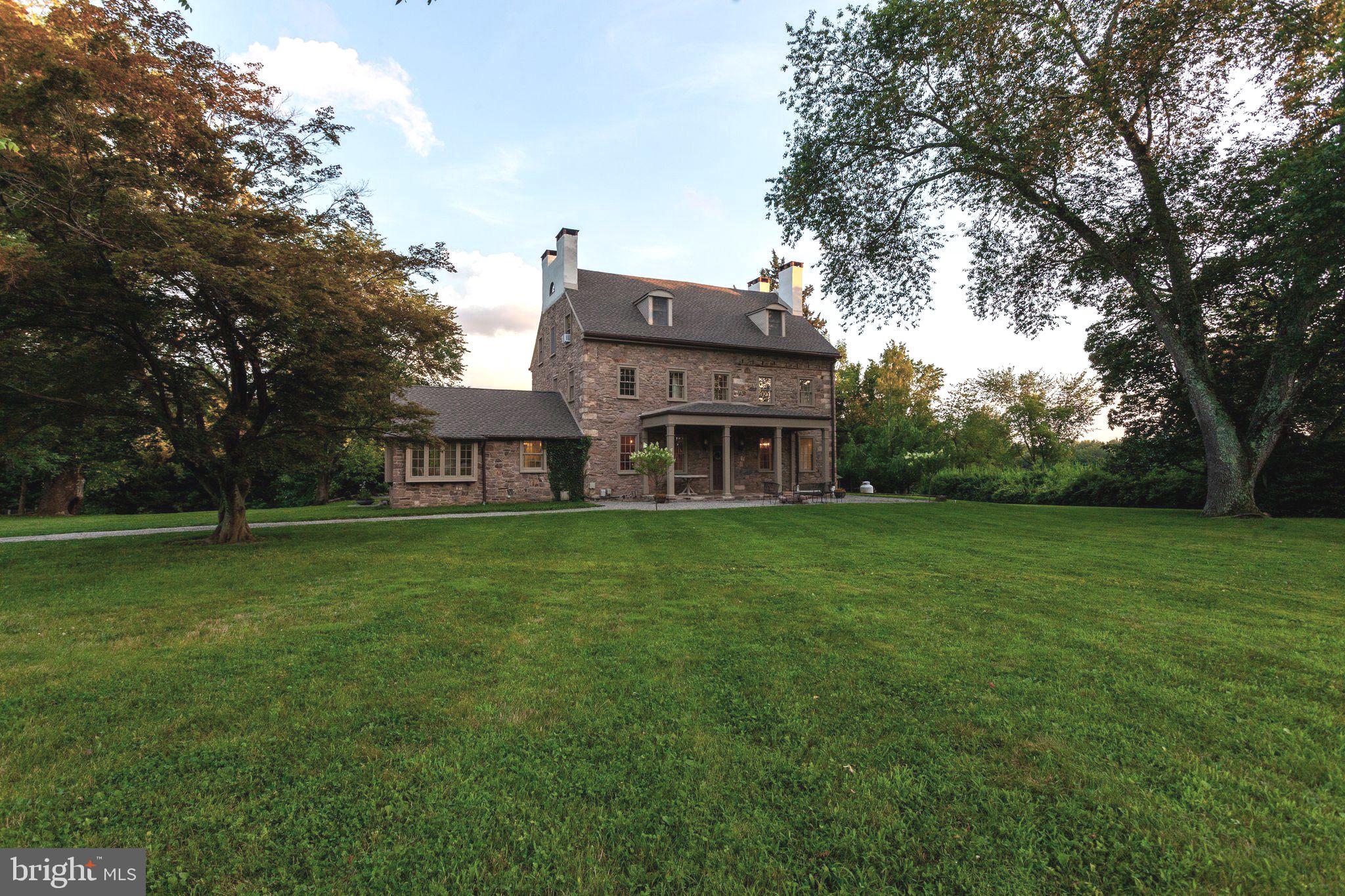 PEBBLE HILL - Residential