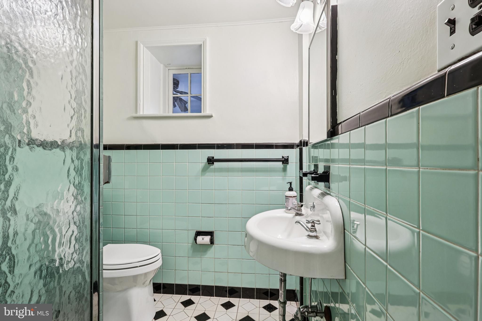 PEBBLE HILL - Residential