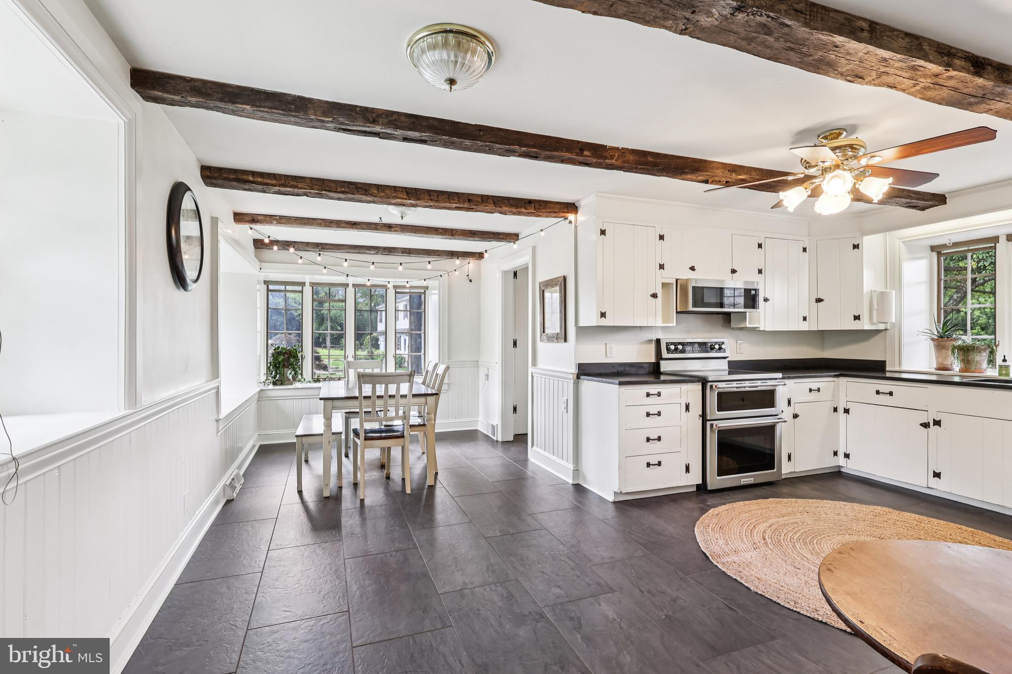 PEBBLE HILL - Residential