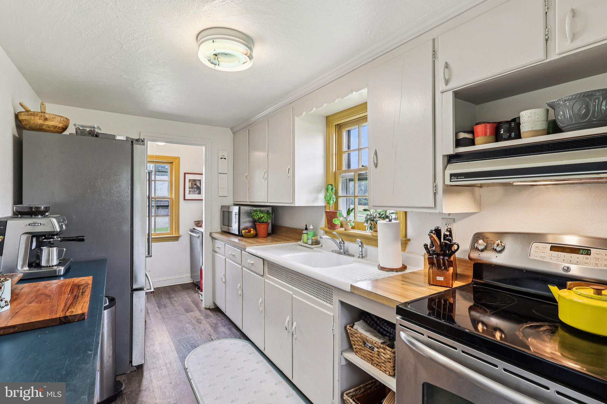 PEBBLE HILL - Residential