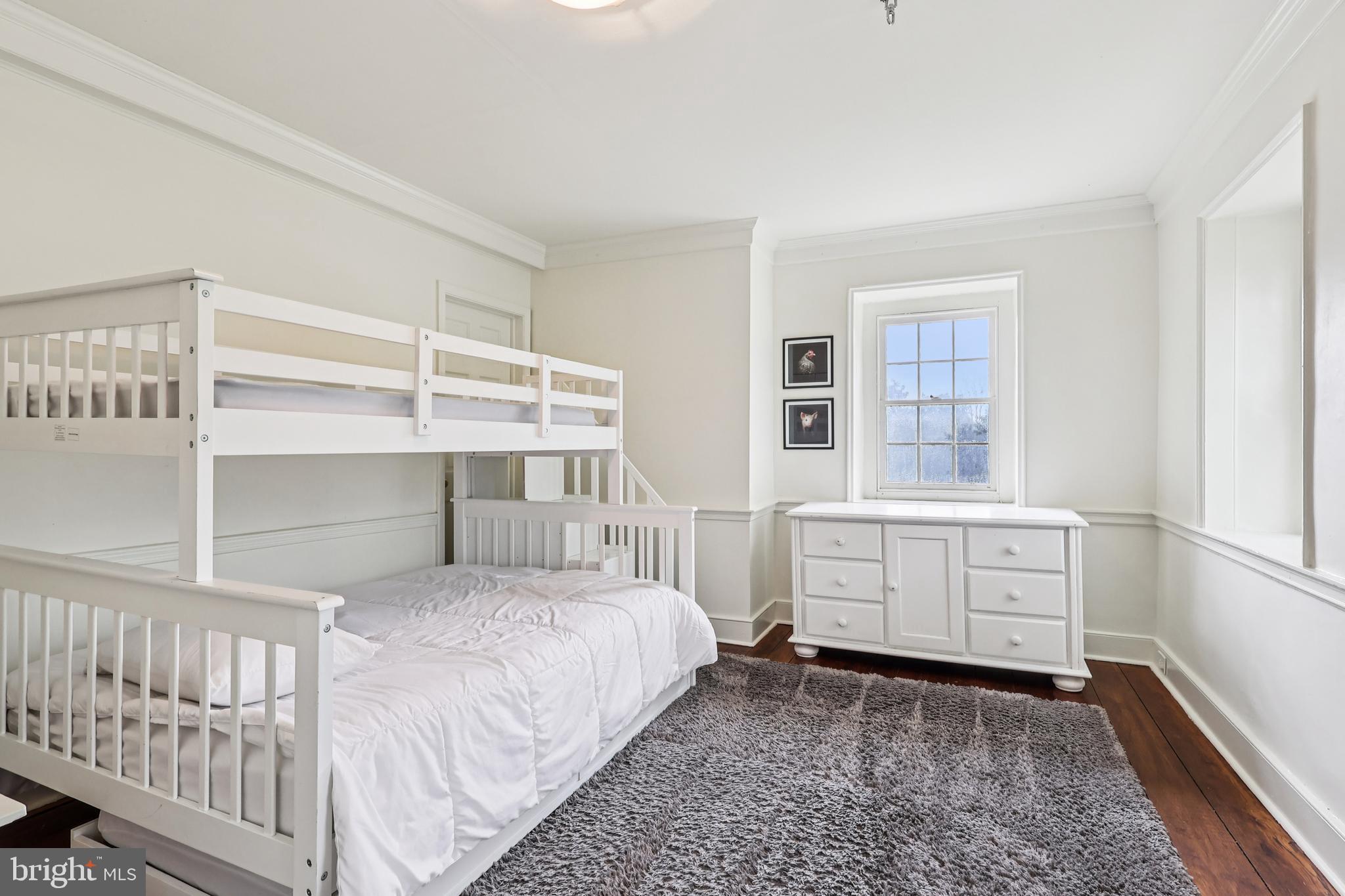 PEBBLE HILL - Residential