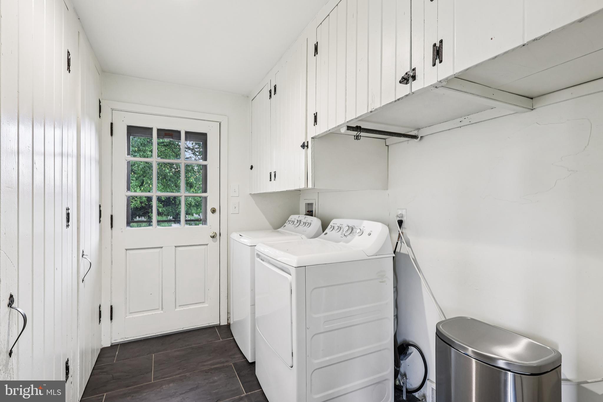 PEBBLE HILL - Residential