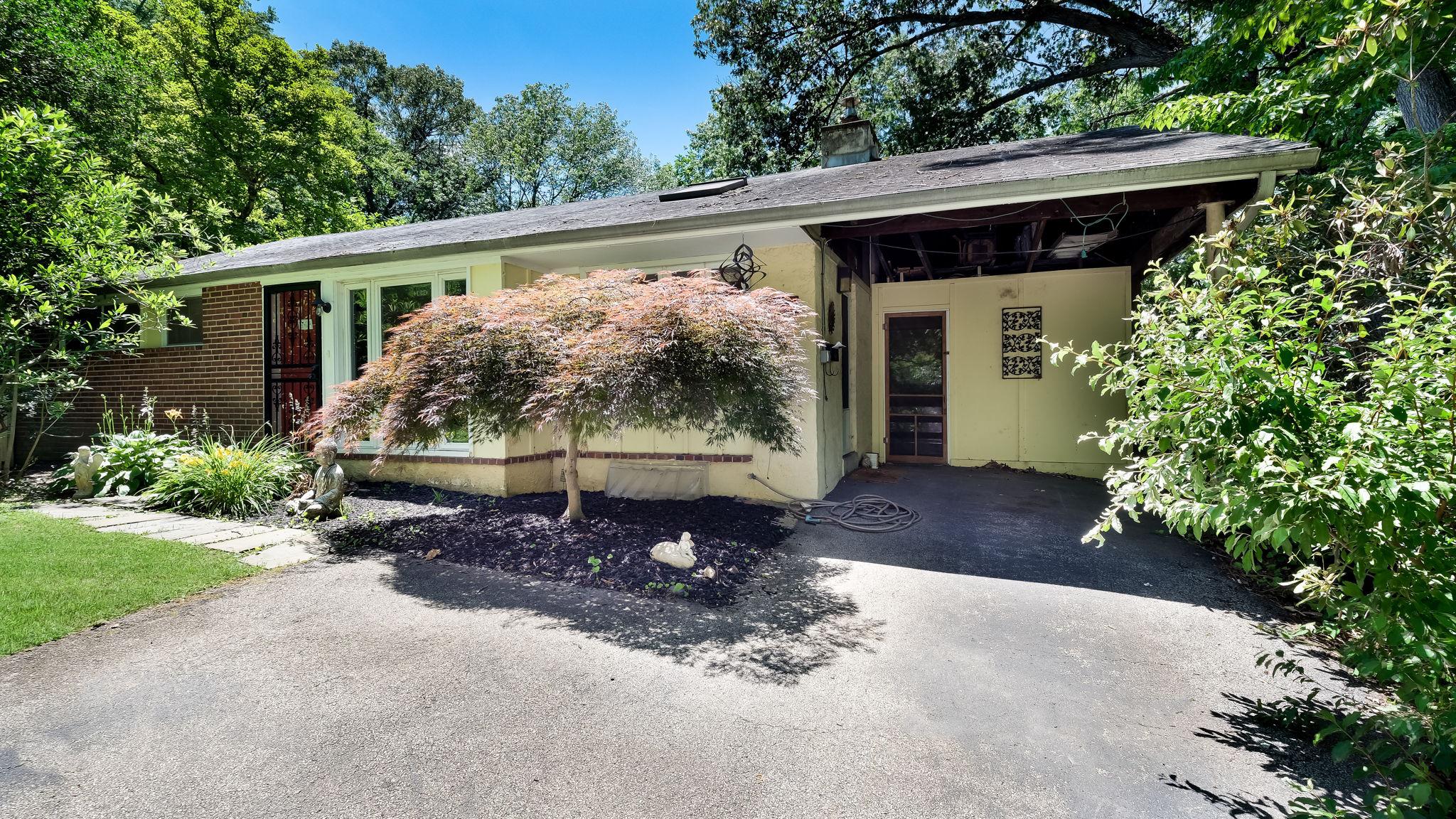 42 W RIDGE ROAD