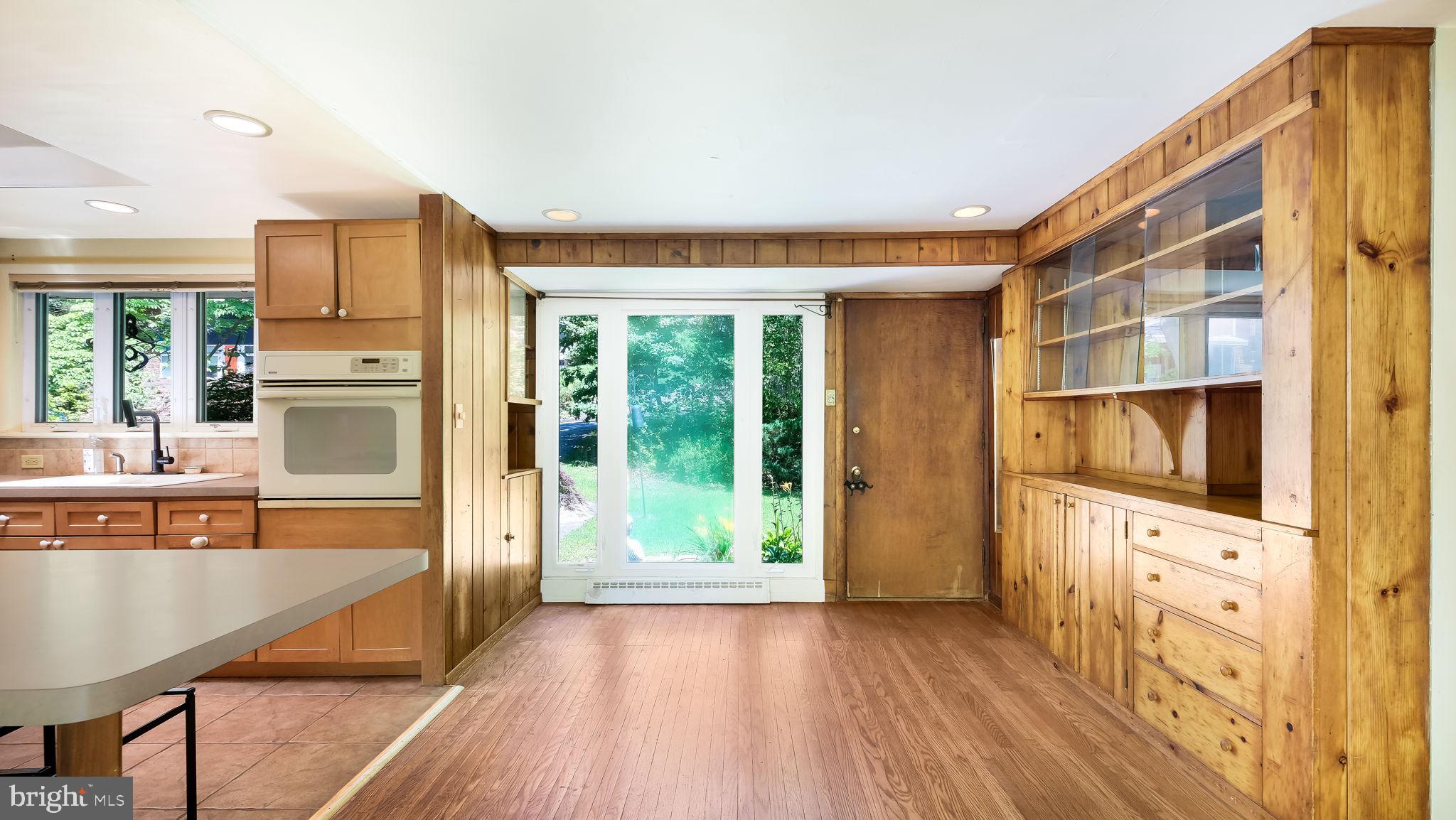 42 W RIDGE ROAD