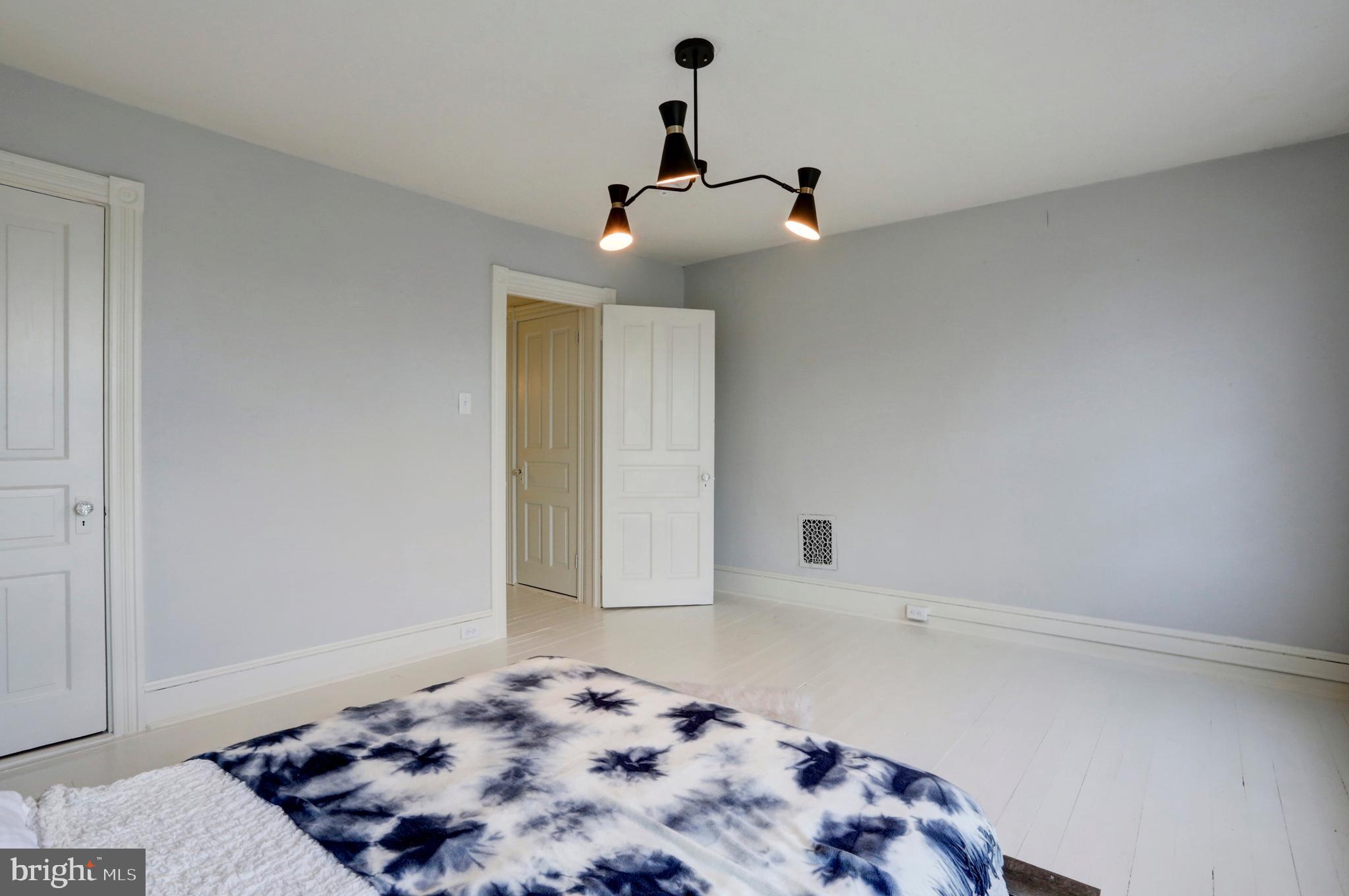 LANCASTER - Residential