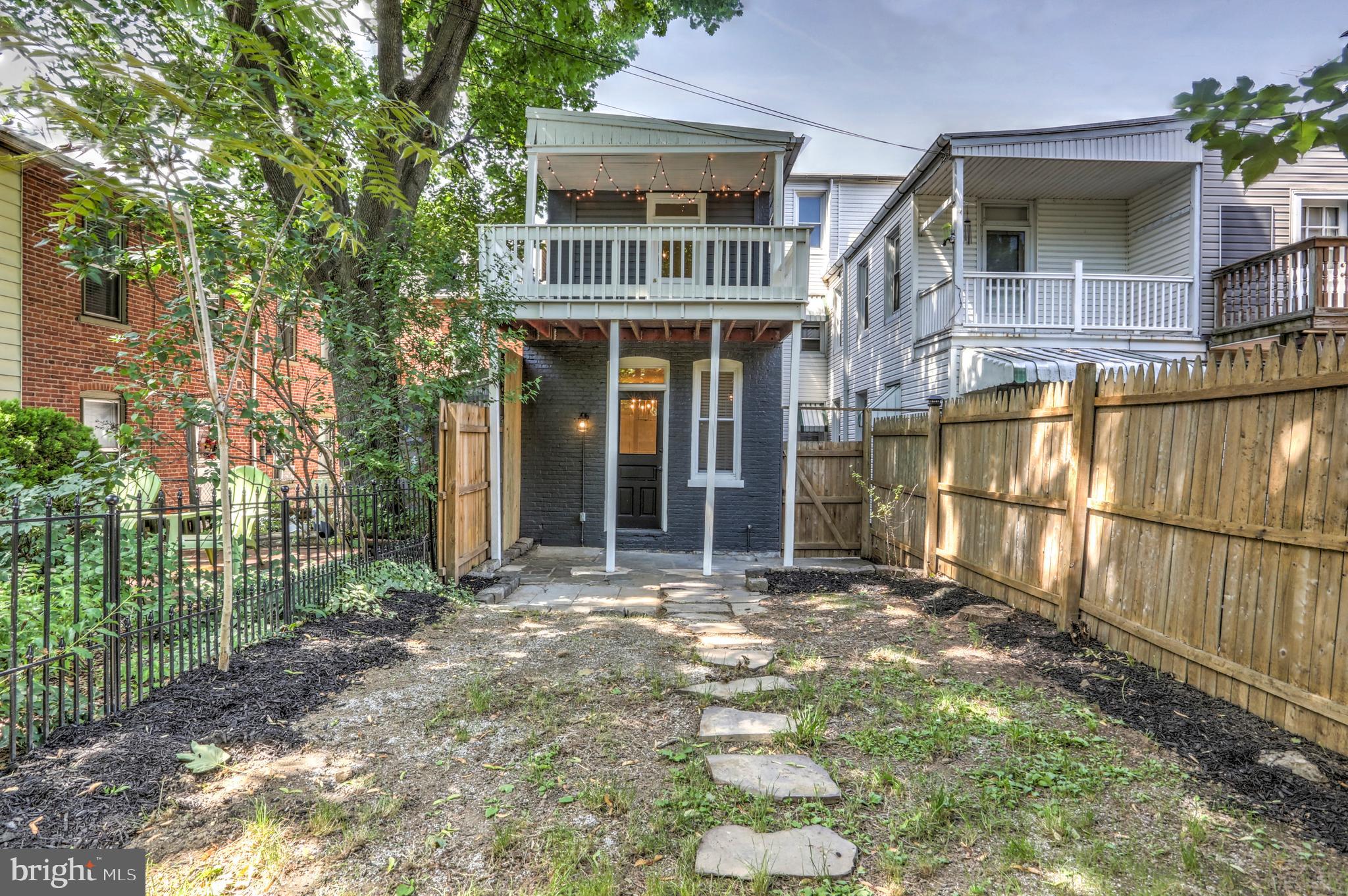 LANCASTER - Residential