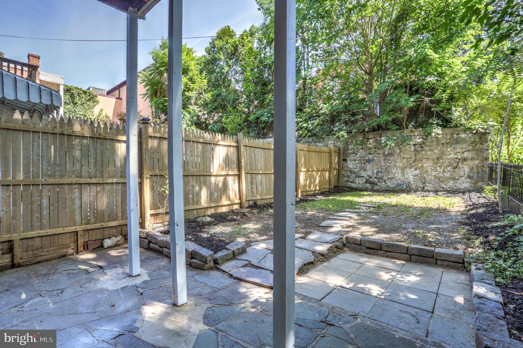 LANCASTER - Residential